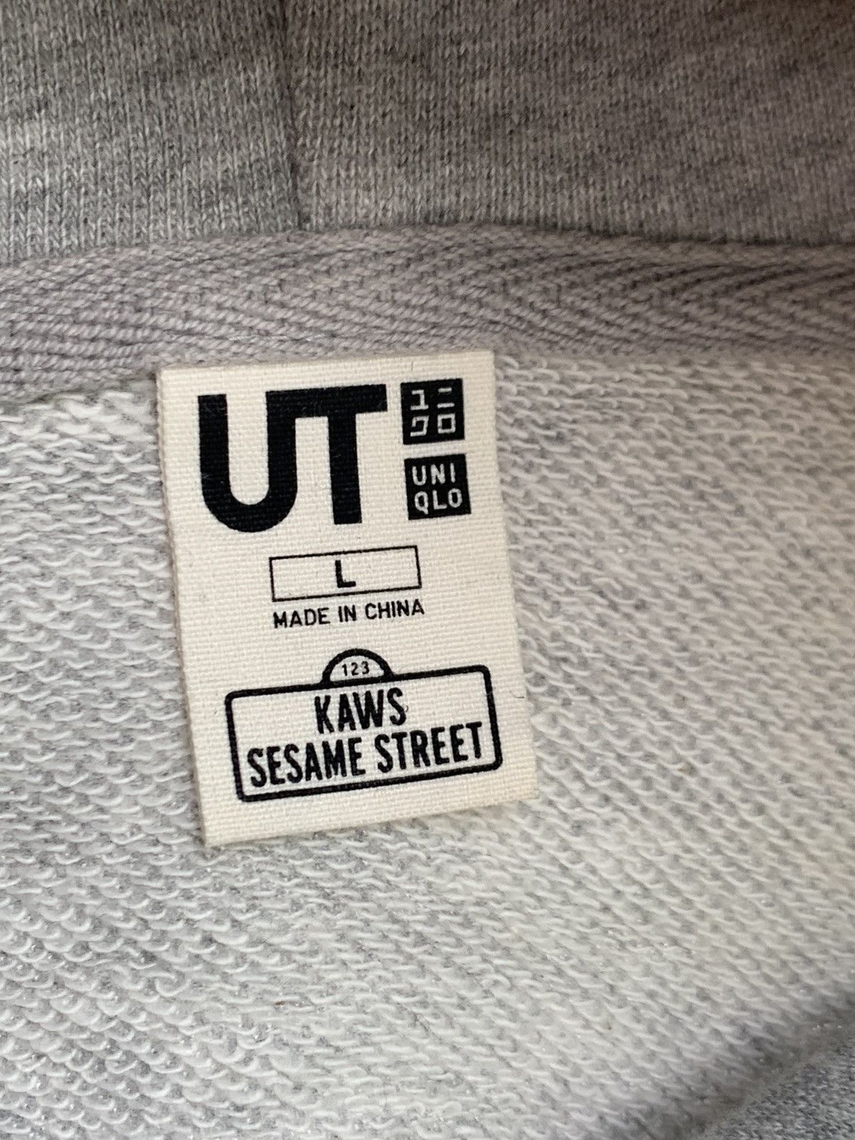 Kaws × Uniqlo Kaws x Sesame Street Pullover Hoodies Size US S / EU 44-46 / 1 - 6 Thumbnail