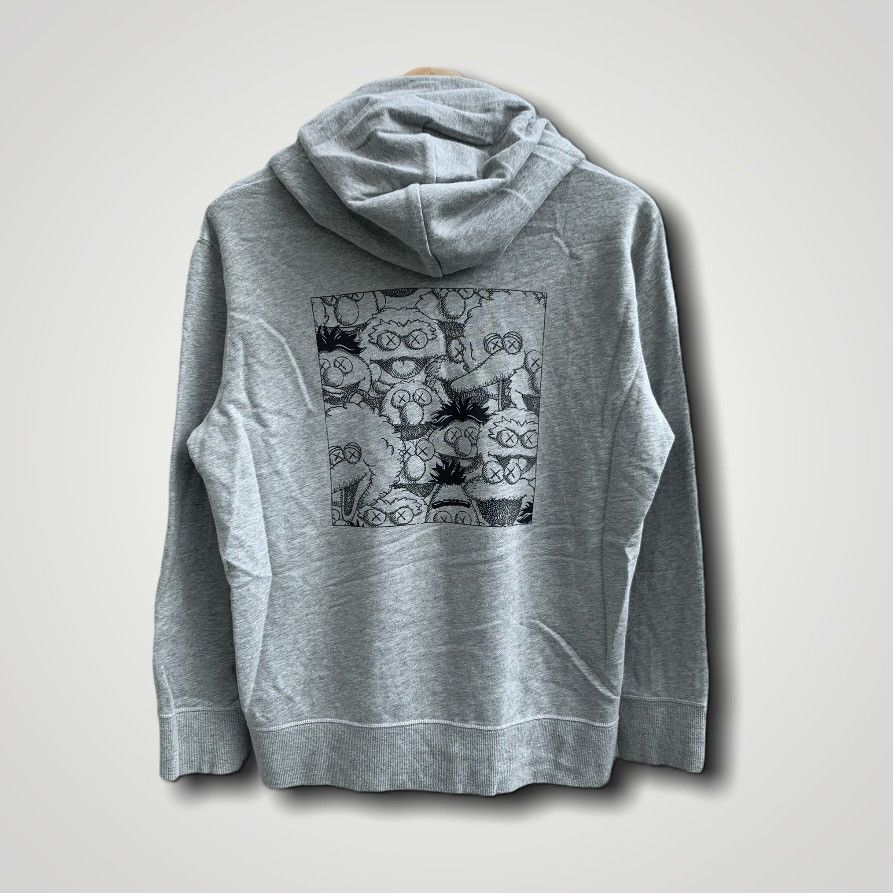Kaws × Uniqlo Kaws x Sesame Street Pullover Hoodies Size US S / EU 44-46 / 1 - 1 Thumbnail