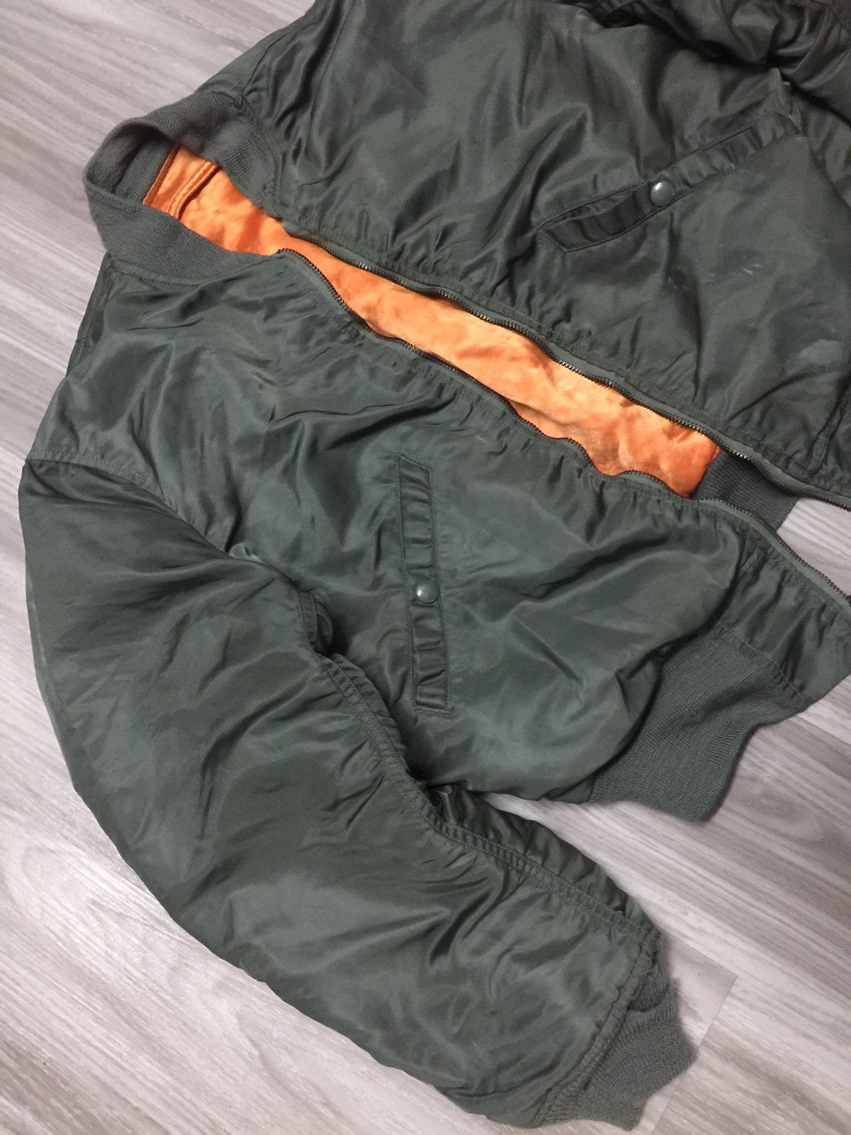 Alpha Industries Vintage USAF L2B Flight Jacket Nam War Size Small Size US S / EU 44-46 / 1 - 6 Thumbnail