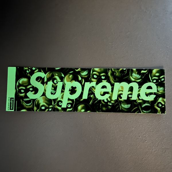 Supreme skull sale sticker