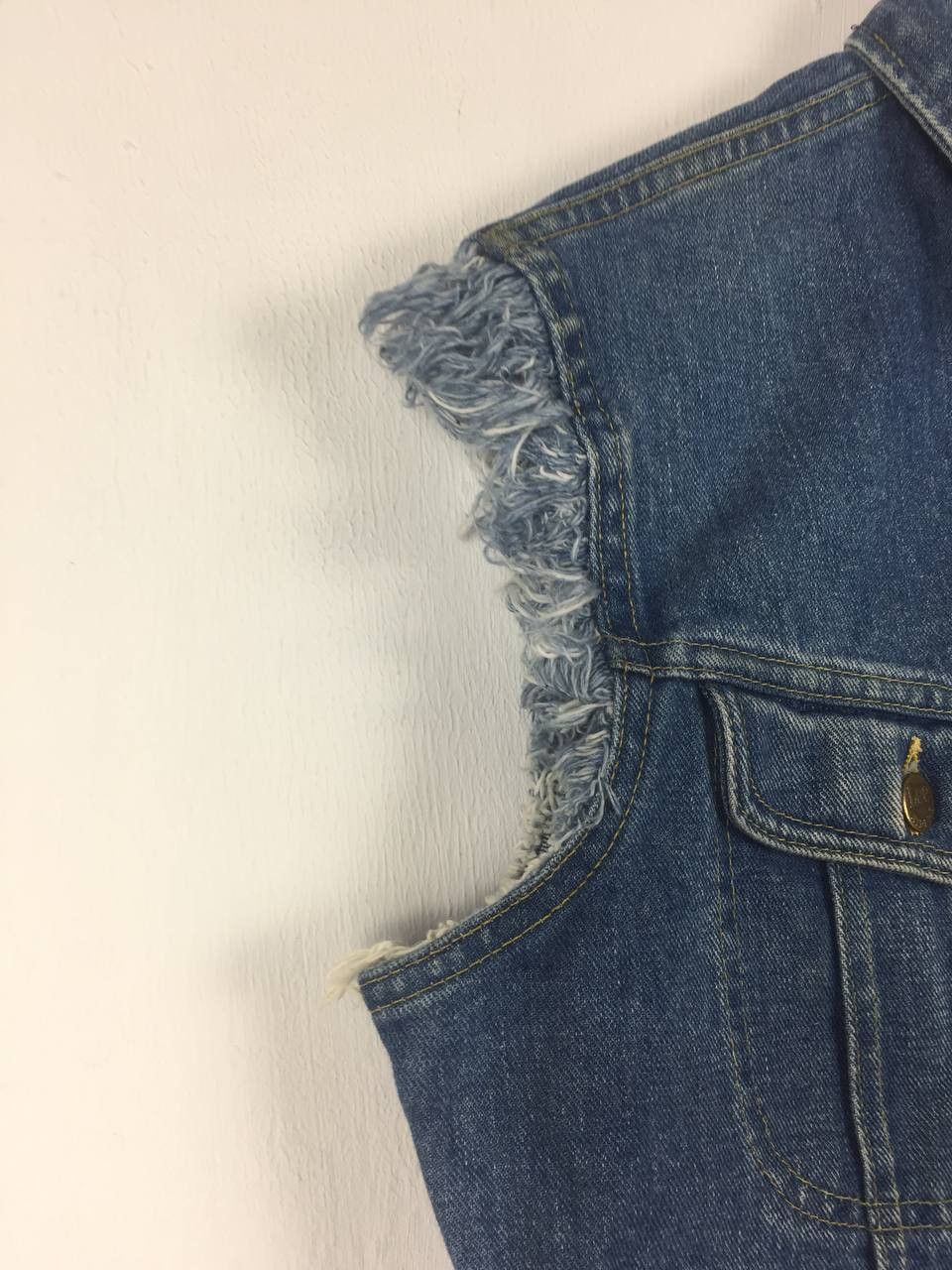 Lee Vintage Lee Denim Frayed Sleeveless Jacket Boho Bohemian Size US M / EU 48-50 / 2 - 4 Thumbnail