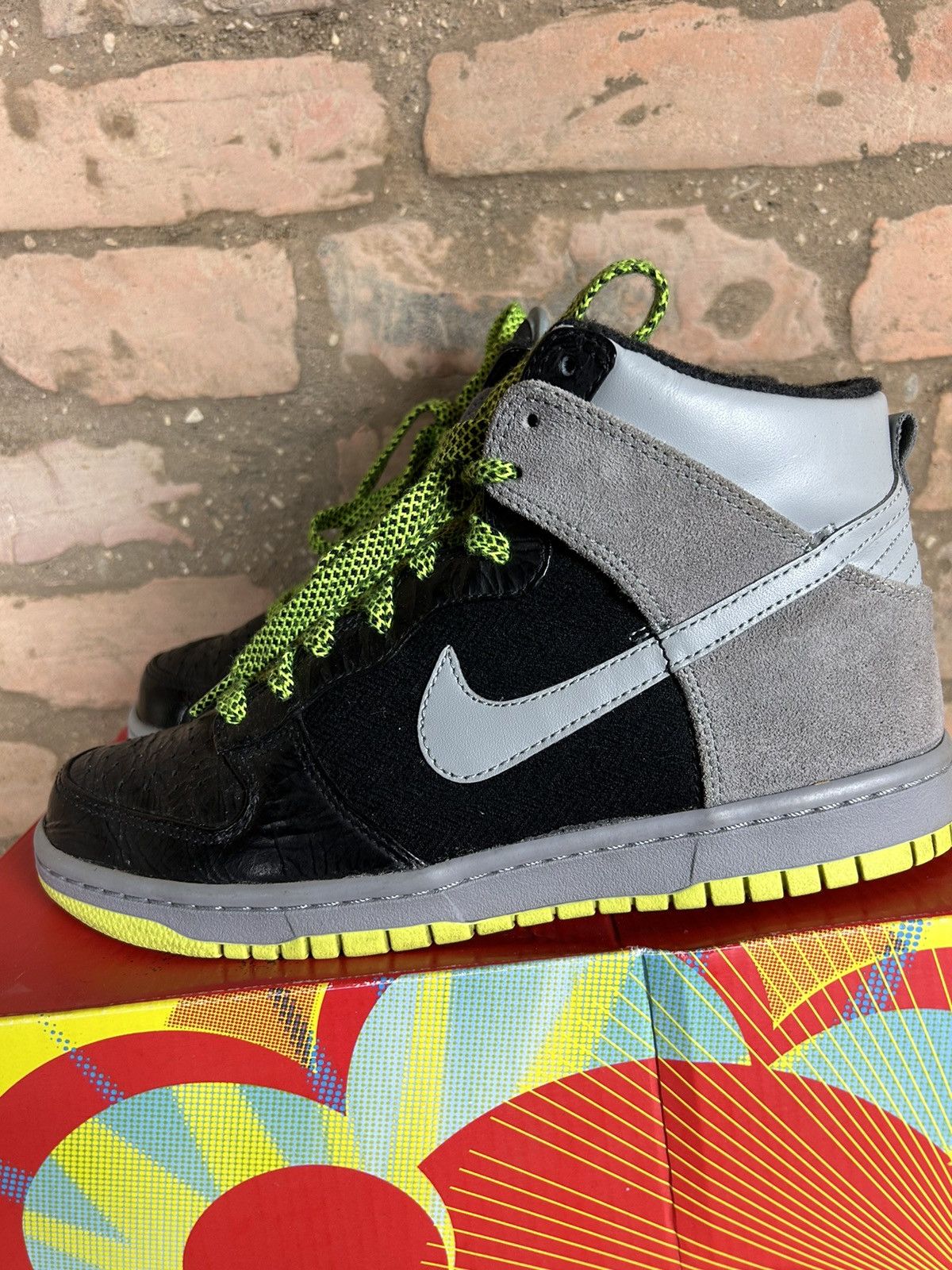 Nike 00s Vintage Nike SB Dunk High Wrinkled Patent (W) Size US 8 / IT 38 - 6 Thumbnail