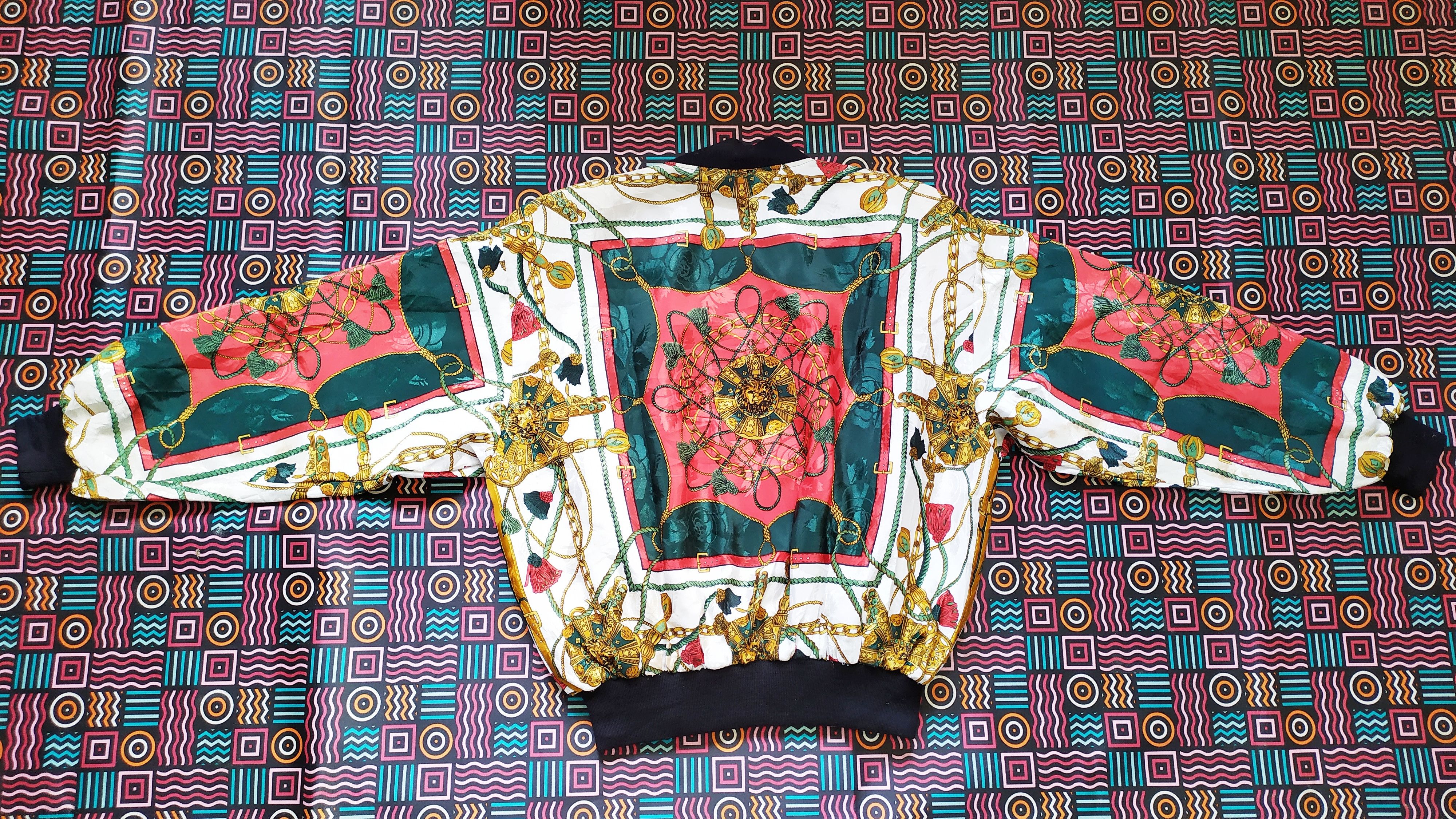 Vintage Vintage 90s baroque bomber light jacket like versace size L Size US L / EU 52-54 / 3 - 4 Thumbnail