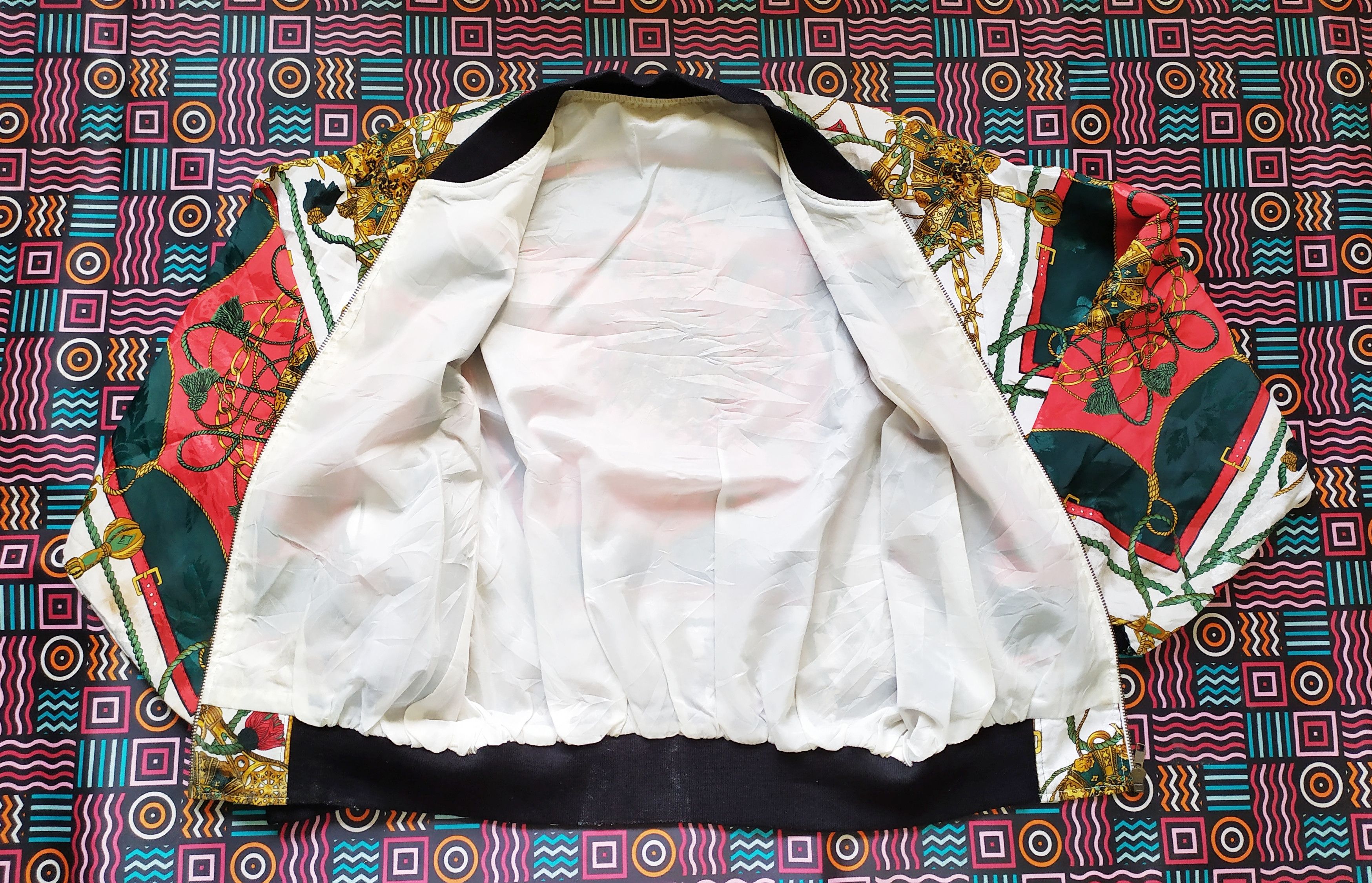 Vintage Vintage 90s baroque bomber light jacket like versace size L Size US L / EU 52-54 / 3 - 6 Thumbnail