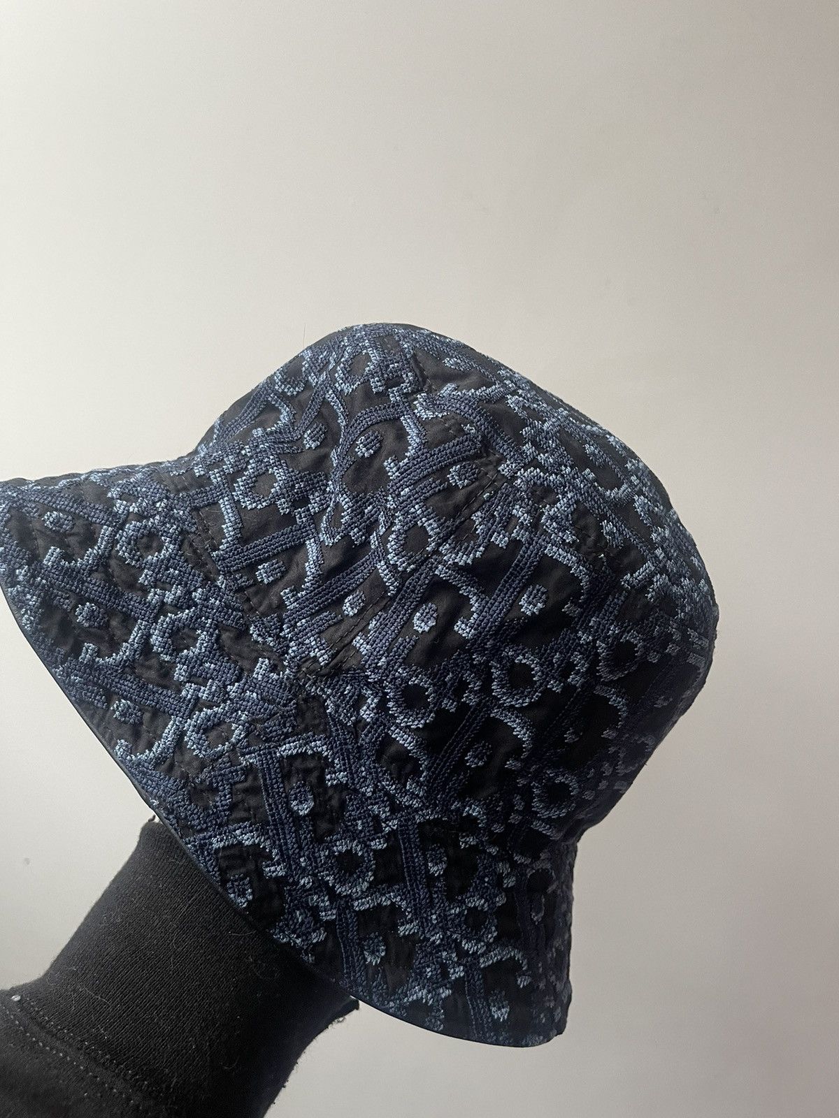 image of 1/1 Dior Oblique Bucket Hat Made To Order in Blue, Men's