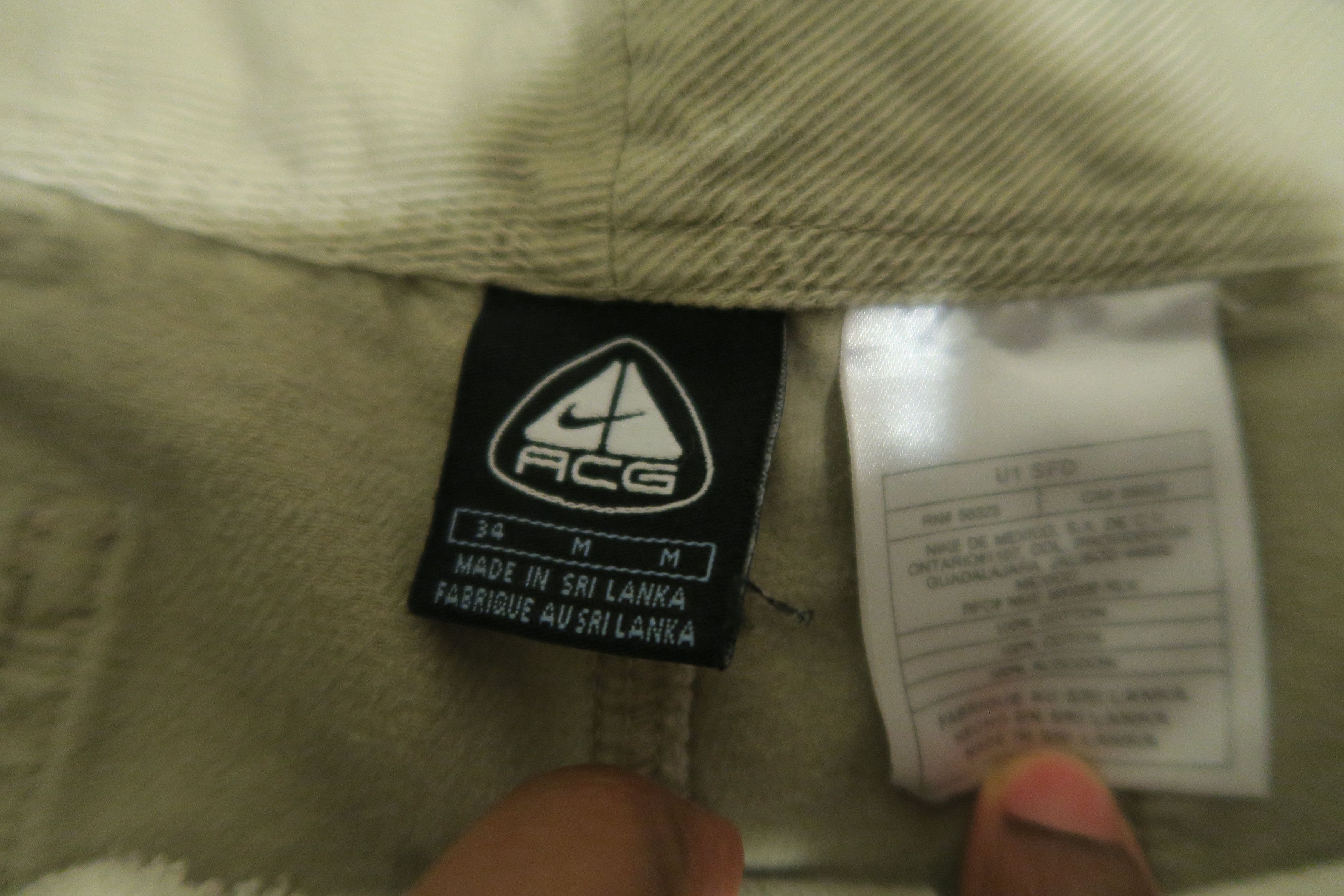 Nike ACG × Vintage Vintage Nike ACG Corduroy Cargo Shorts Beige Hiking Size US 34 / EU 50 - 4 Thumbnail