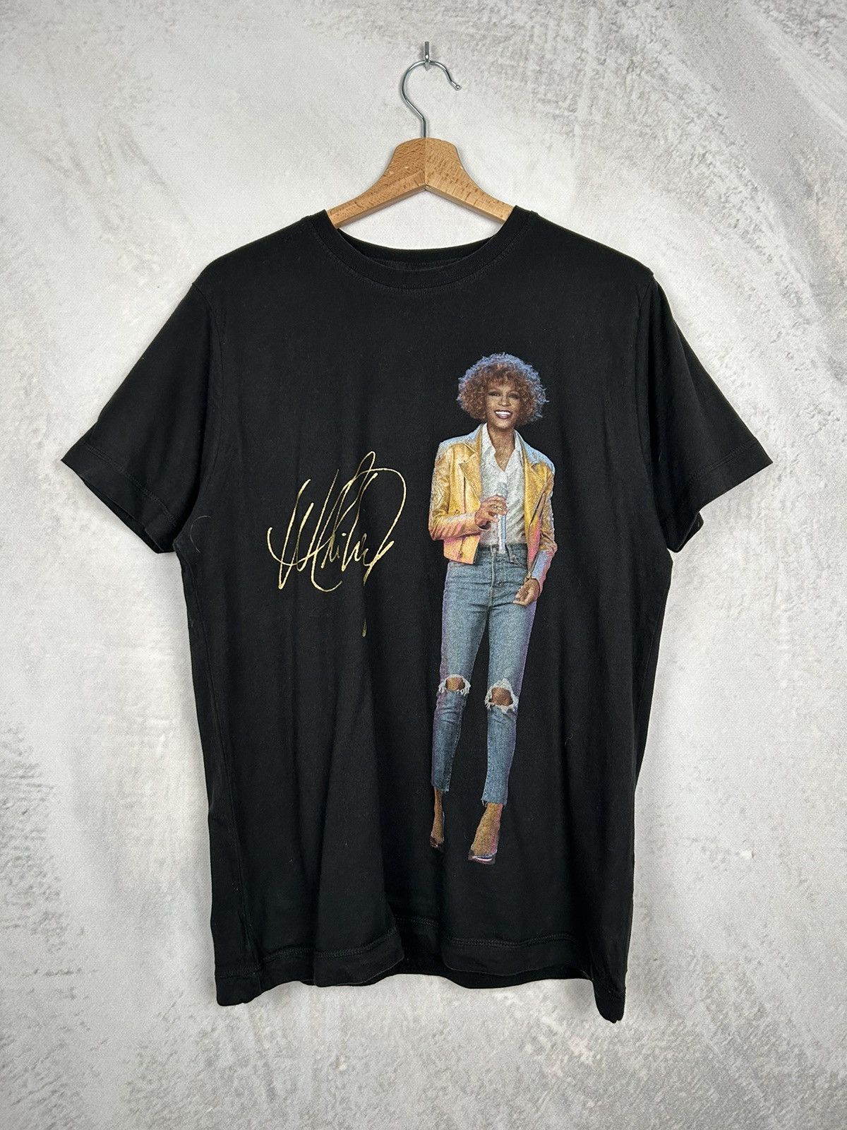 Band Tees Vintage Whitney Houston Graphic Tee Tour Art Music Size US M / EU 48-50 / 2 - 1 Thumbnail
