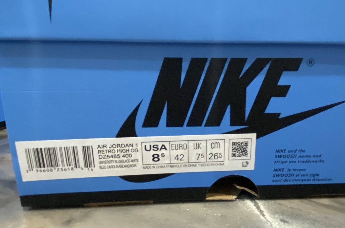 Jordan Brand × Nike AIR JORDAN 1 RETRO HIGH OG “UNC” MENS 8.5 US Size US 8.5 / EU 41-42 - 7 Thumbnail