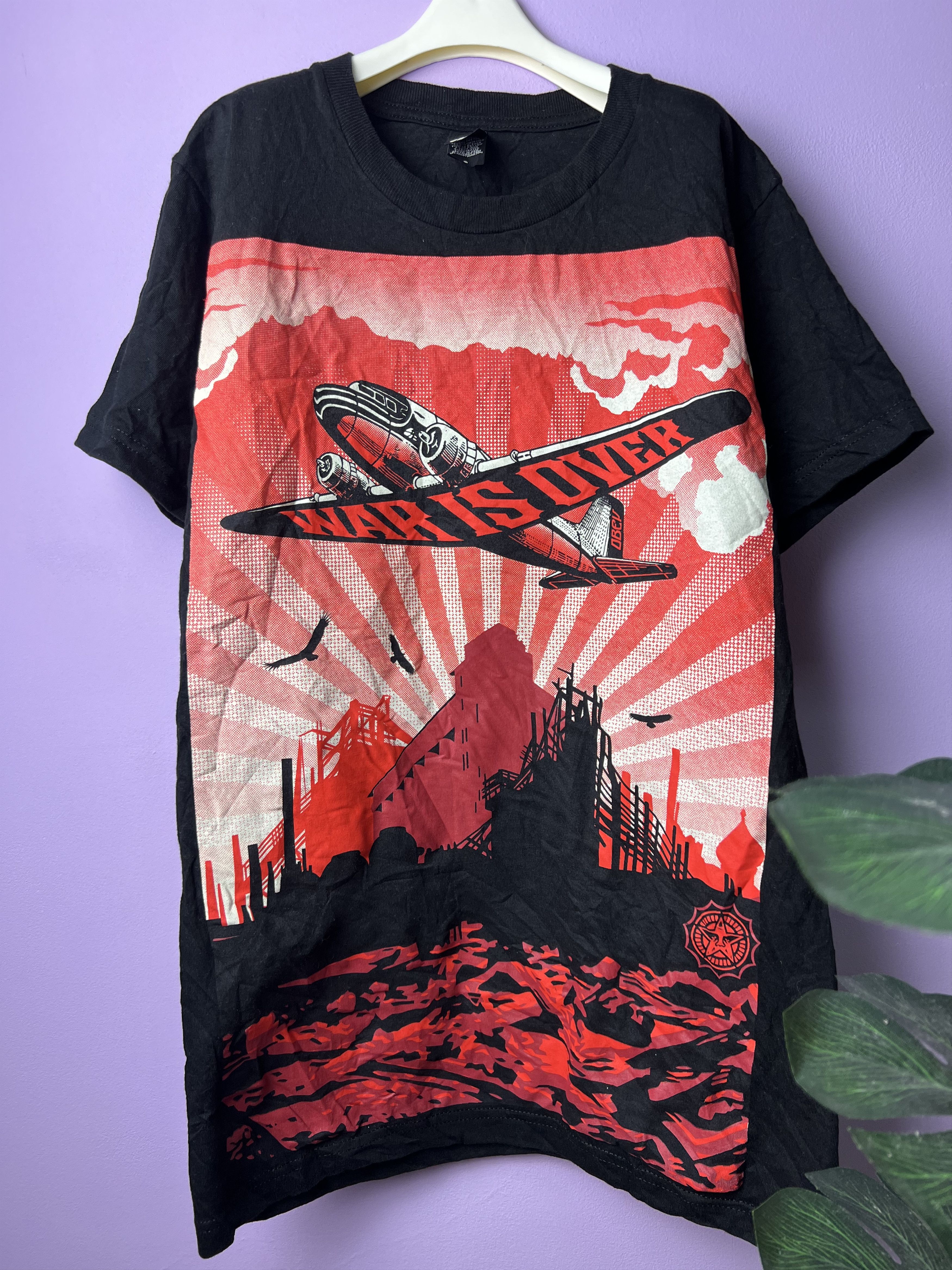 Obey 🔥Vintage Obey War Is Over Tees Size US S / EU 44-46 / 1 - 2 Thumbnail