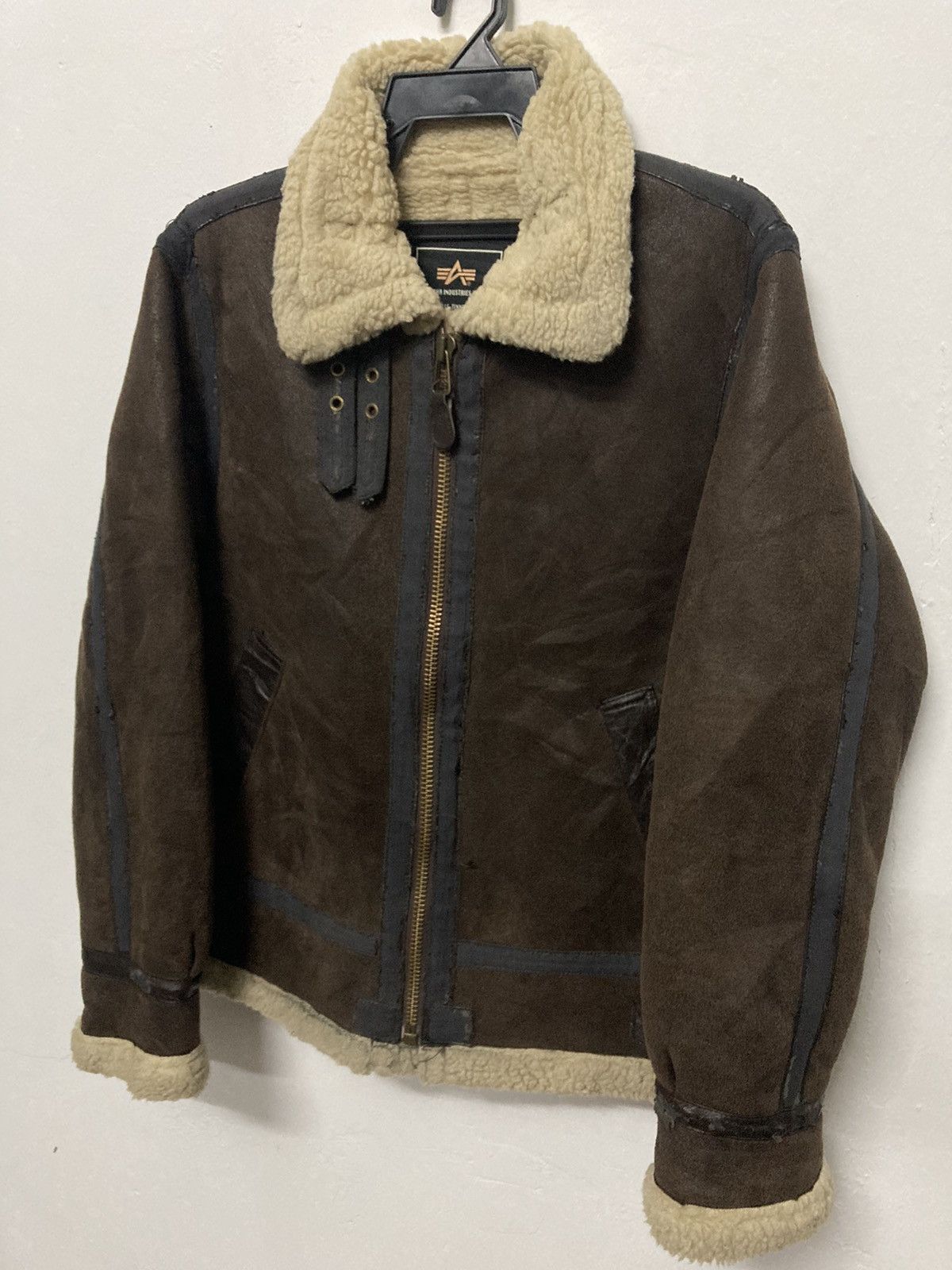 Alpha Industries Alpha Industries B-3 Sherpa Mod Bomber Jacket Size US M / EU 48-50 / 2 - 4 Thumbnail