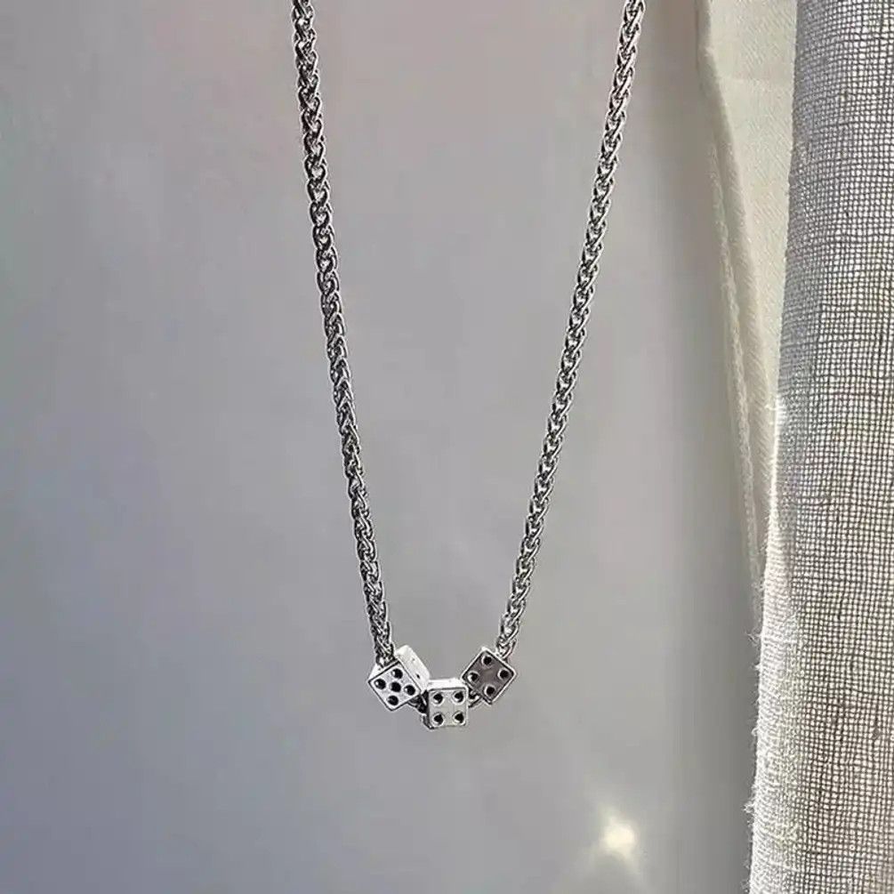 Vintage Dice Twisted Chain Clavicle Necklace Size ONE SIZE - 3 Thumbnail