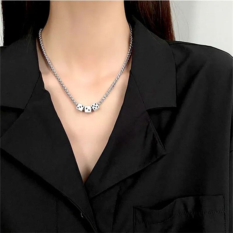 Vintage Dice Twisted Chain Clavicle Necklace Size ONE SIZE - 5 Thumbnail