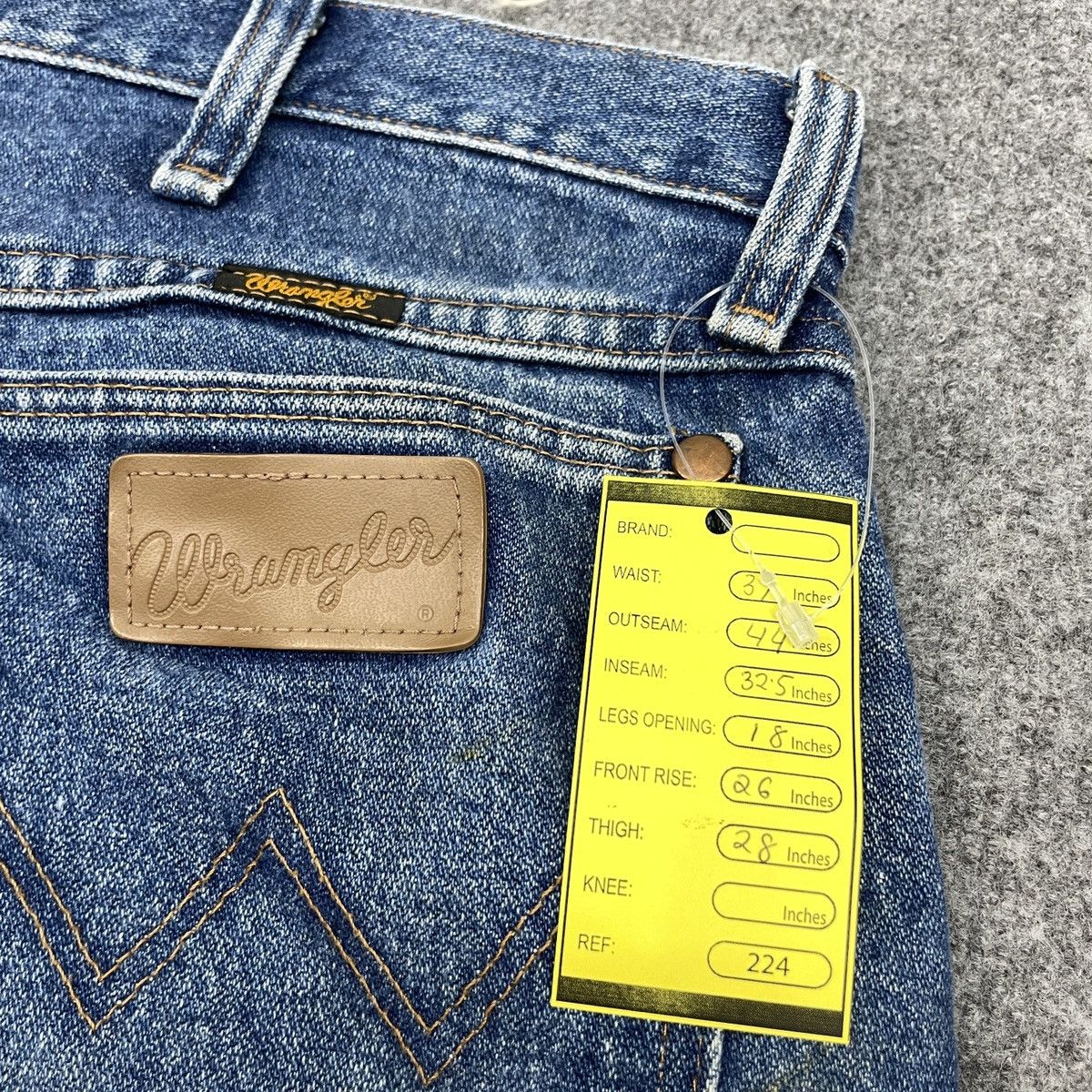 Vintage × Wrangler Vintage Distressed Wrangler Faded Blue Jeans -wc 224 Size US 37 - 7 Thumbnail