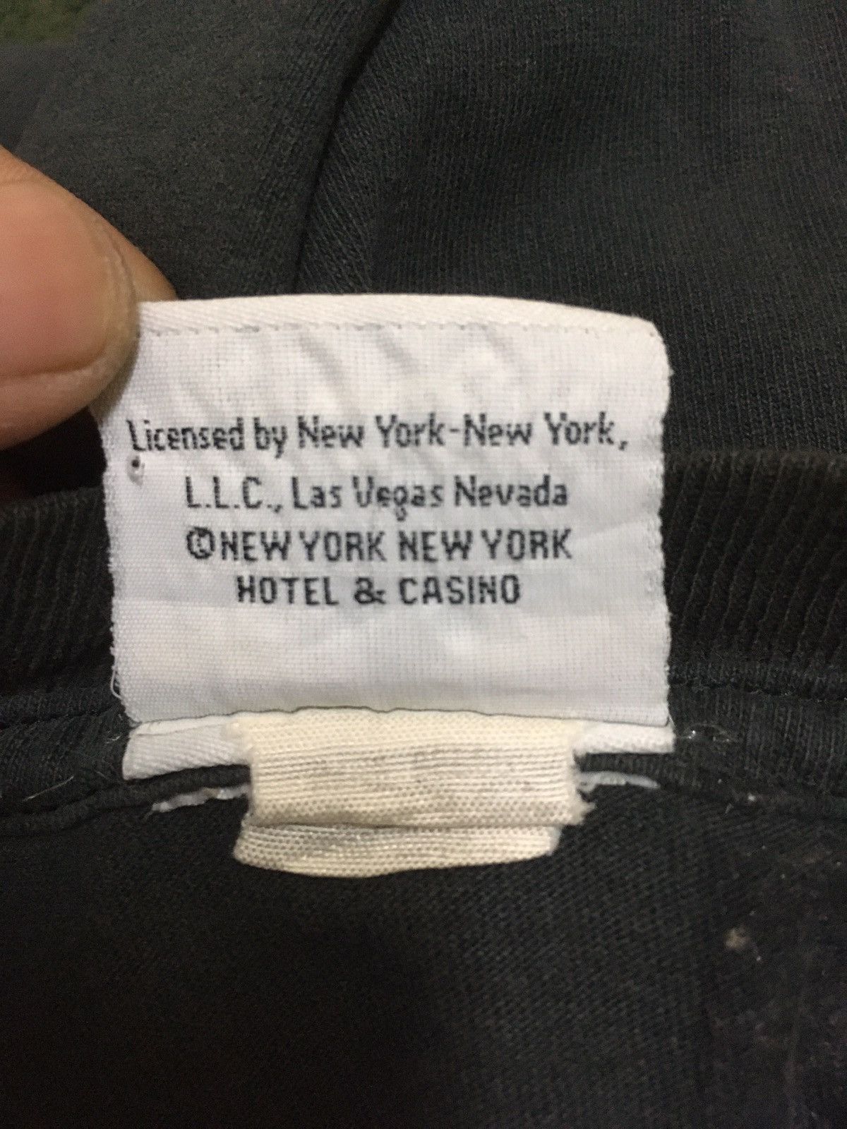 Vintage Vintage New York hotel & casino 🎰 Las Vegas. Size US M / EU 48-50 / 2 - 13 Thumbnail