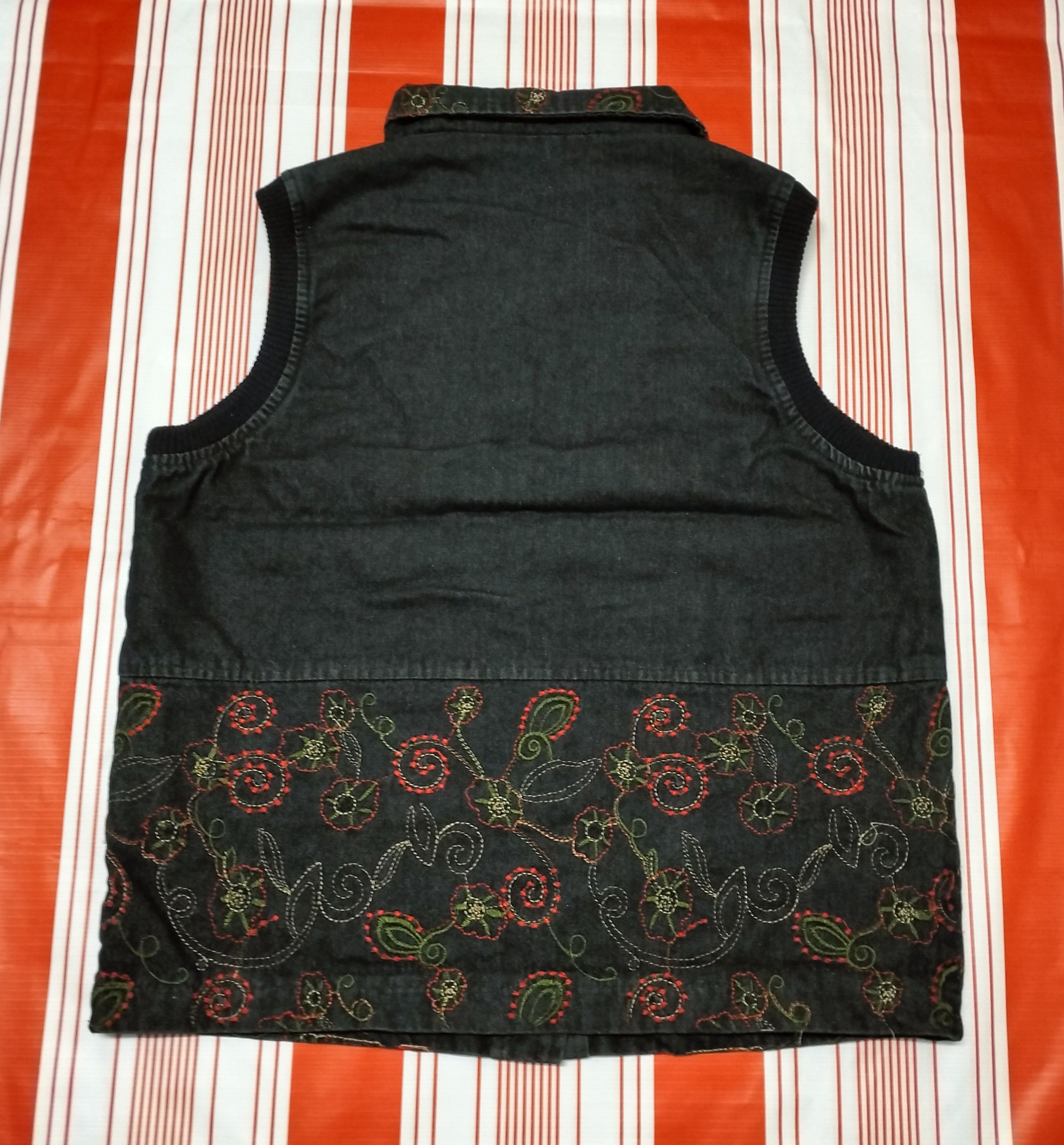 Japanese Brand × Vintage Japanese brand Denim Flower Design vest Sweater Size US S / EU 44-46 / 1 - 2 Thumbnail