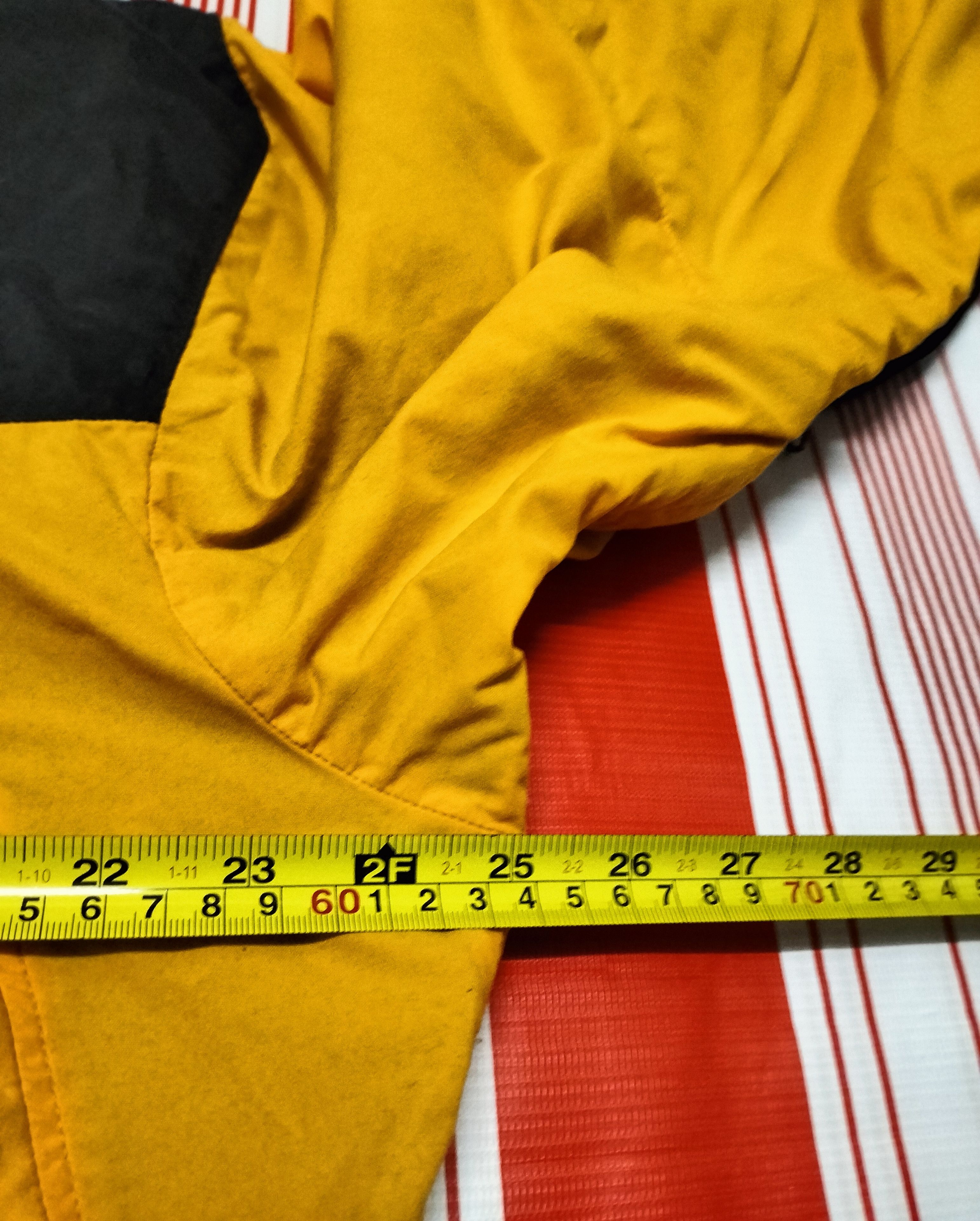 Japanese Brand × Vintage Banff windbreaker Hoodie Sweater Size US XL / EU 56 / 4 - 5 Thumbnail