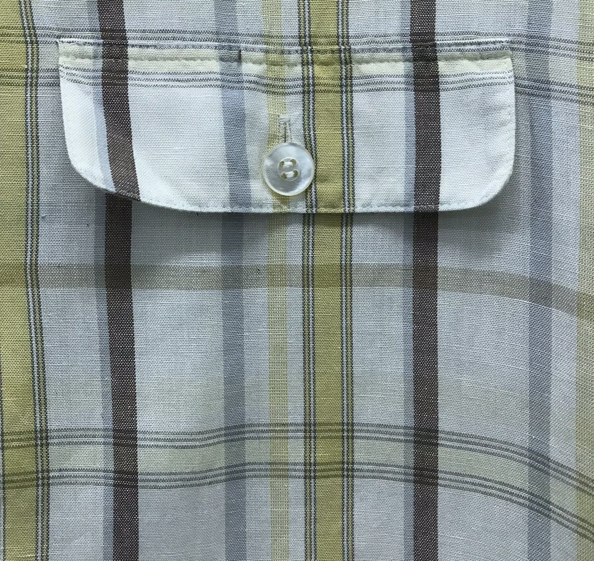 Burberry BURBERRYS SHORT SLEEVE SHIRT BUTTON UP Size US M / EU 48-50 / 2 - 6 Thumbnail
