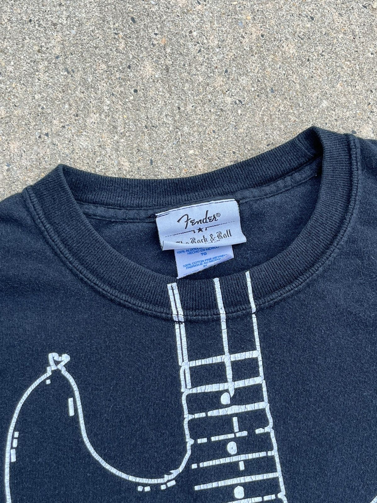 Vintage VINTAGE Y2K FENDER “THE ROCK & ROLL LIFESTYLE” T-SHIRT Size US XL / EU 56 / 4 - 3 Thumbnail