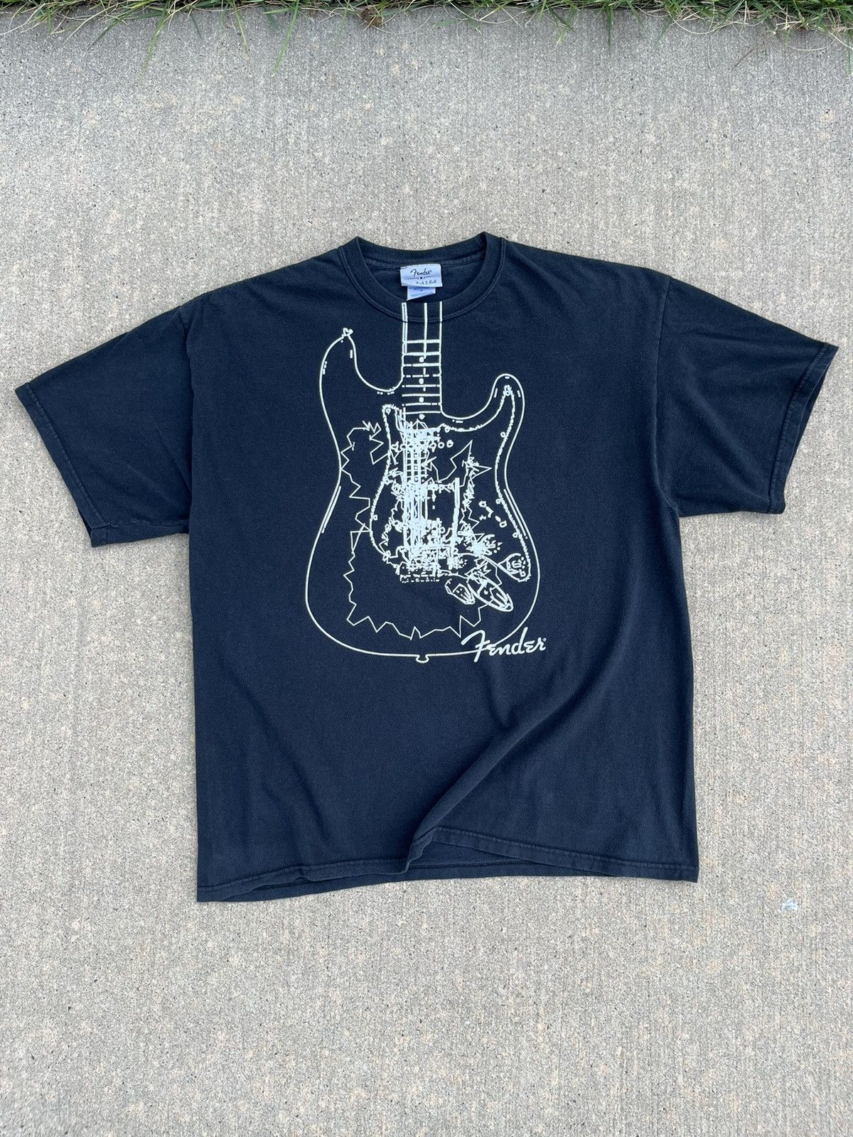 Vintage VINTAGE Y2K FENDER “THE ROCK & ROLL LIFESTYLE” T-SHIRT Size US XL / EU 56 / 4 - 2 Thumbnail
