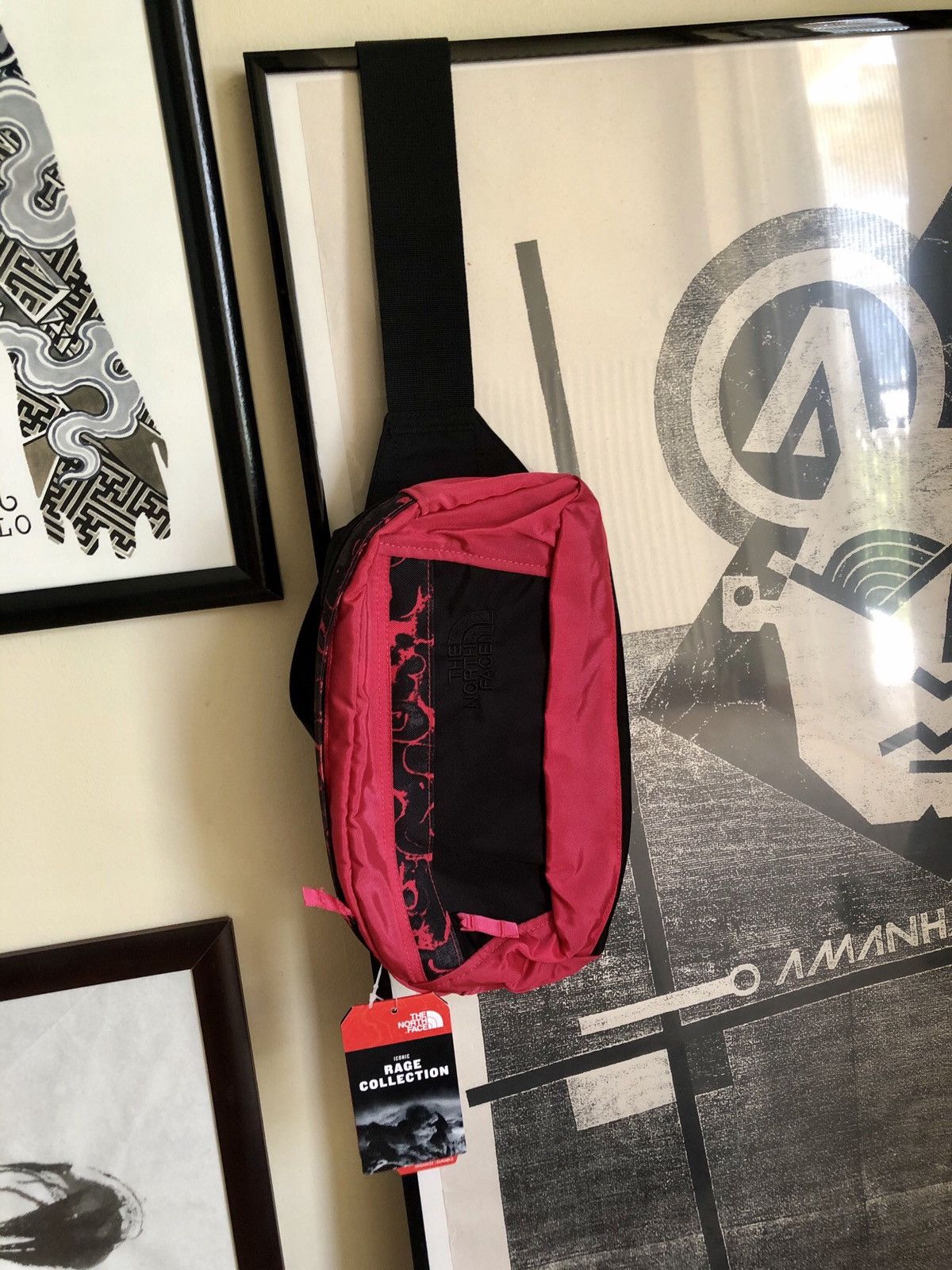The North Face Tnf Mountain Rage Crossbody Waist Hip Bag in Pink, Men's