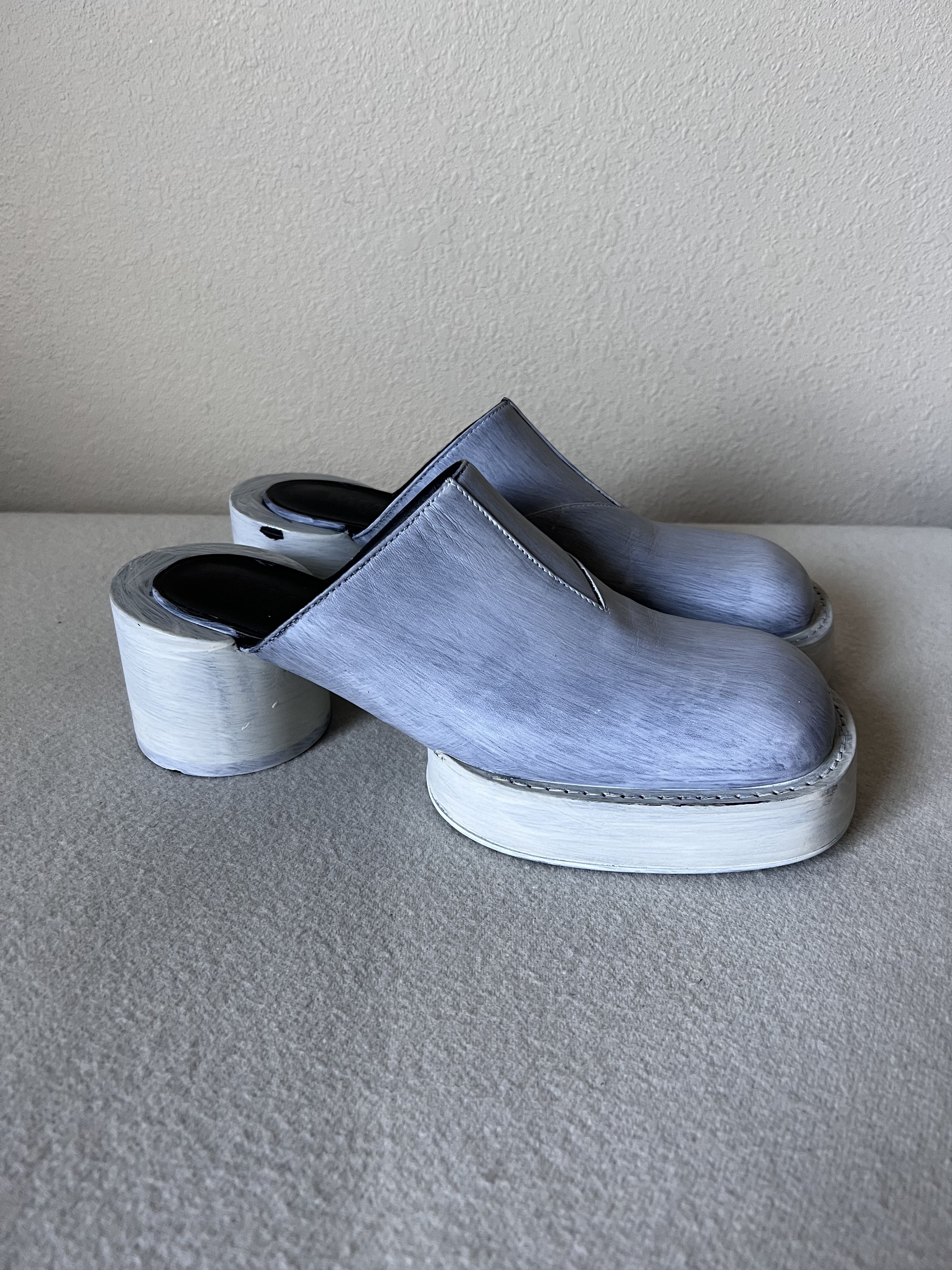 Maison Margiela MM6 Maison Margiela Painted Leather Mules in White Size US 9.5 / IT 39.5 - 1 Thumbnail