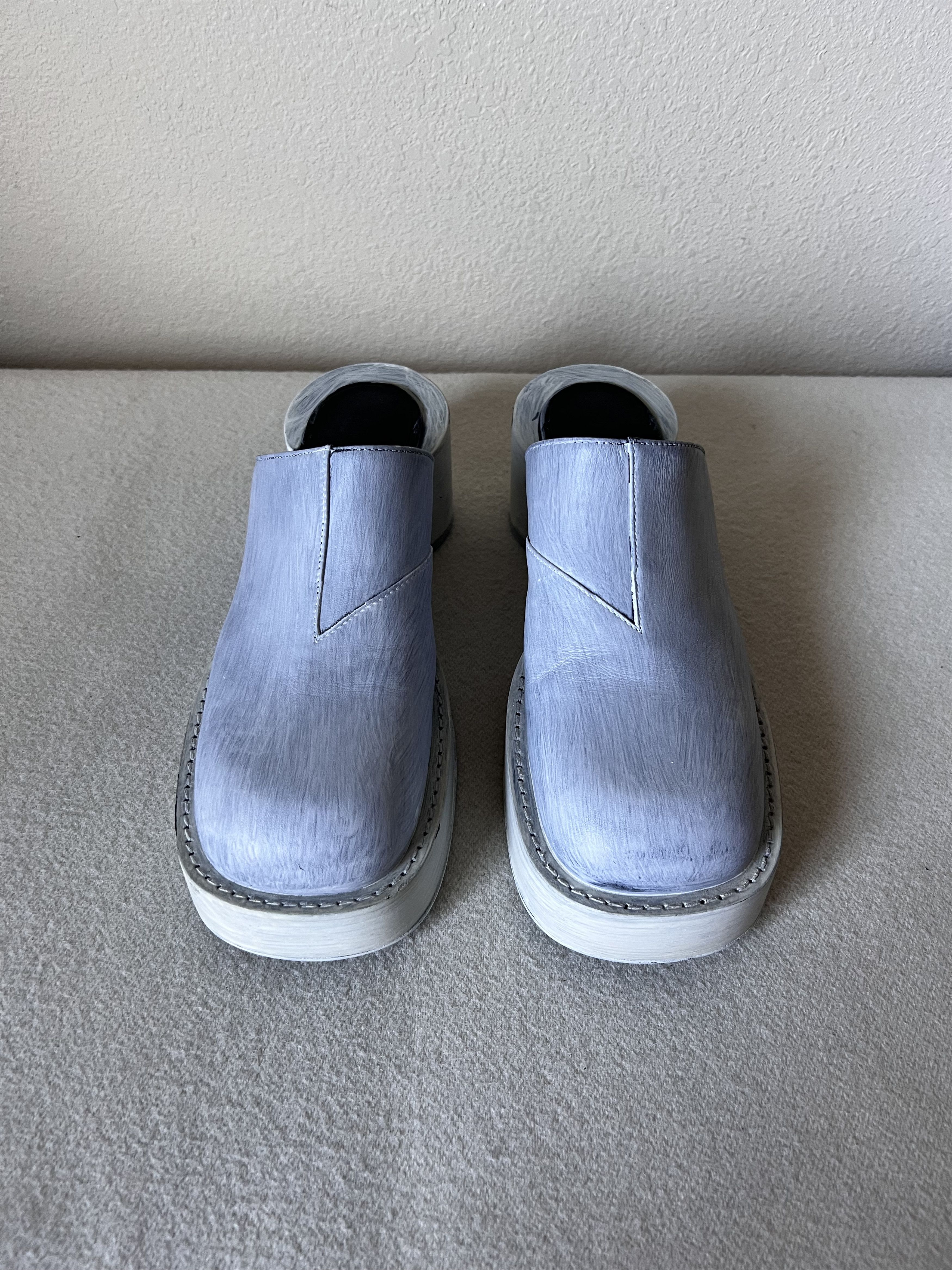 Maison Margiela MM6 Maison Margiela Painted Leather Mules in White Size US 9.5 / IT 39.5 - 4 Thumbnail