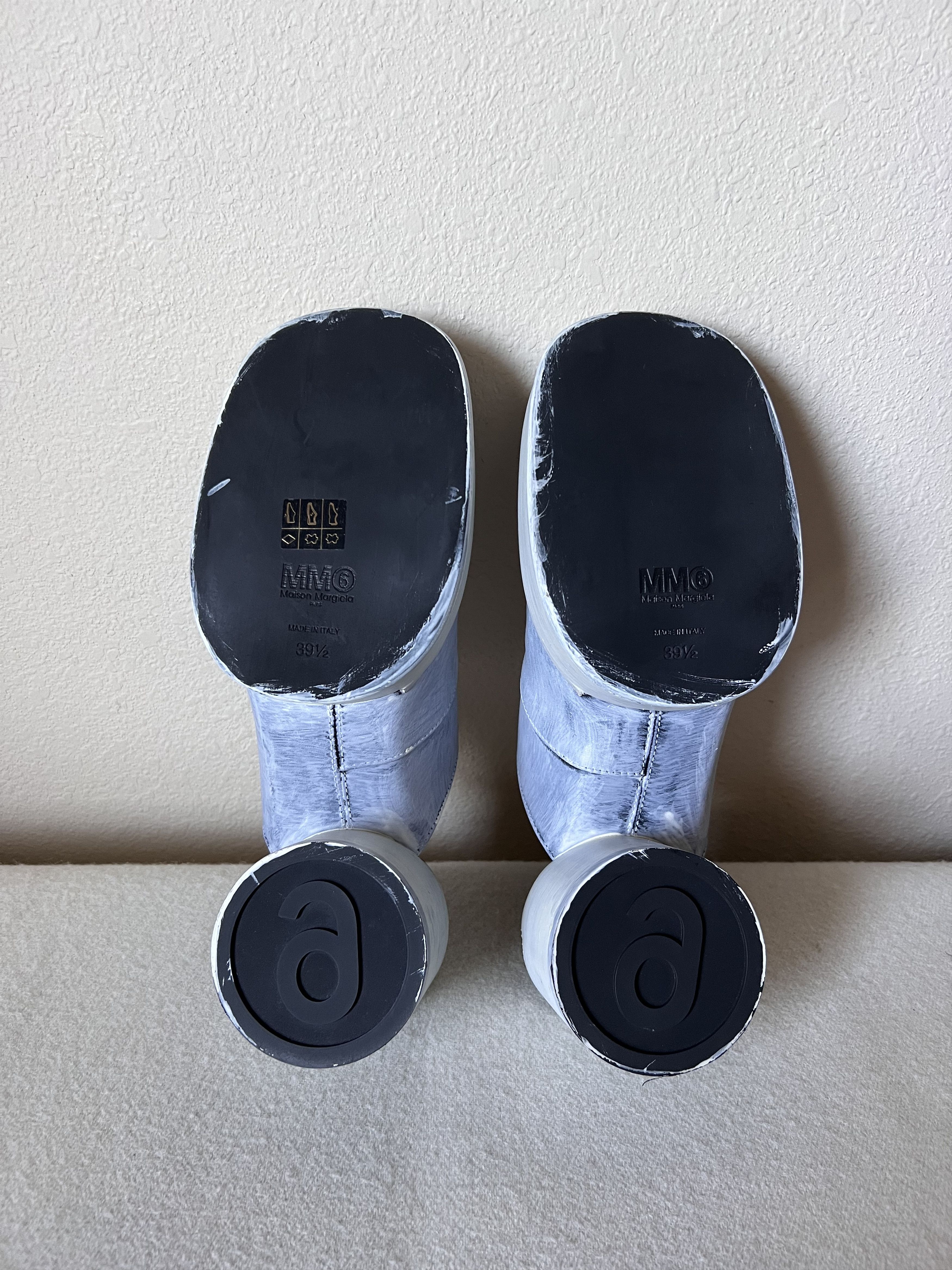 Maison Margiela MM6 Maison Margiela Painted Leather Mules in White Size US 9.5 / IT 39.5 - 6 Thumbnail