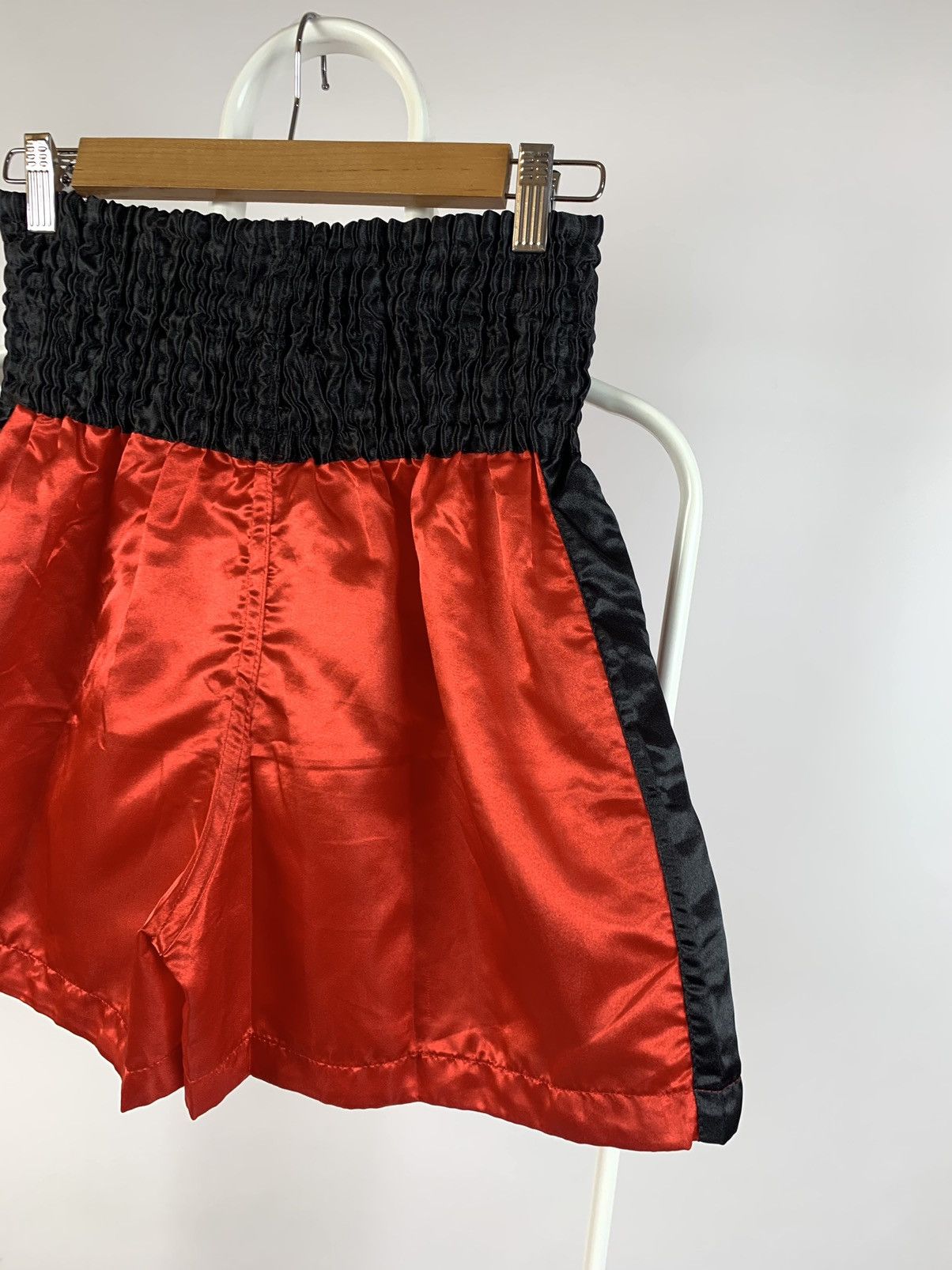 Japanese Brand Vintage Muay Thai Thaiboxing Red Bull Shorts Size US 32 / EU 48 - 7 Thumbnail