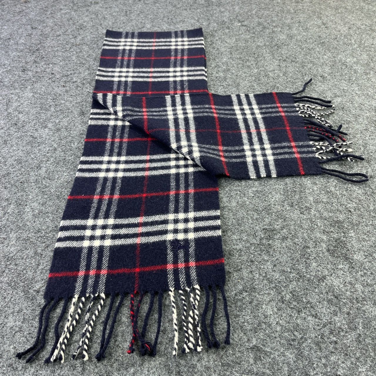 Burberry BURBERRY SCARVES / MUFFLER / NECKWEAR T509 Size ONE SIZE - 3 Thumbnail
