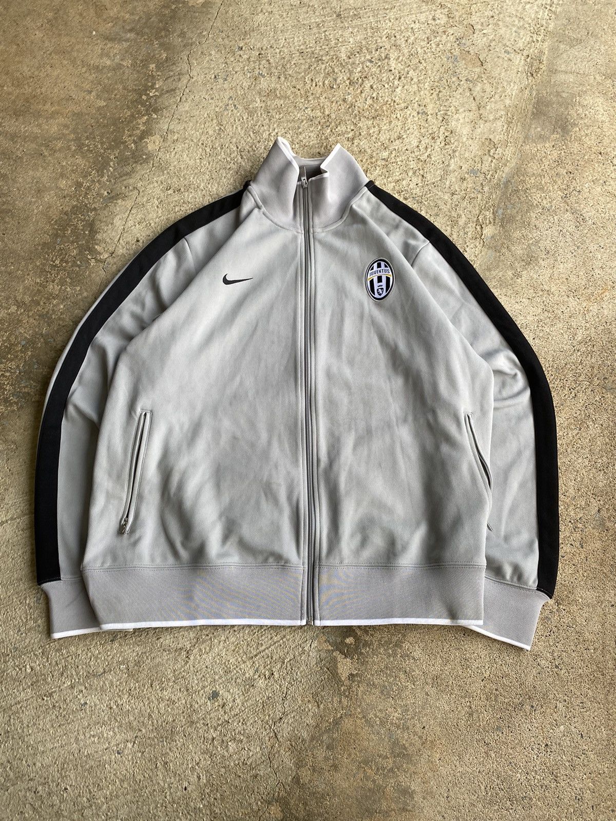 Nike × Vintage Nike Y2K Football Soccer Track Jacket Juventus FC Size US XXL / EU 58 / 5 - 1 Thumbnail