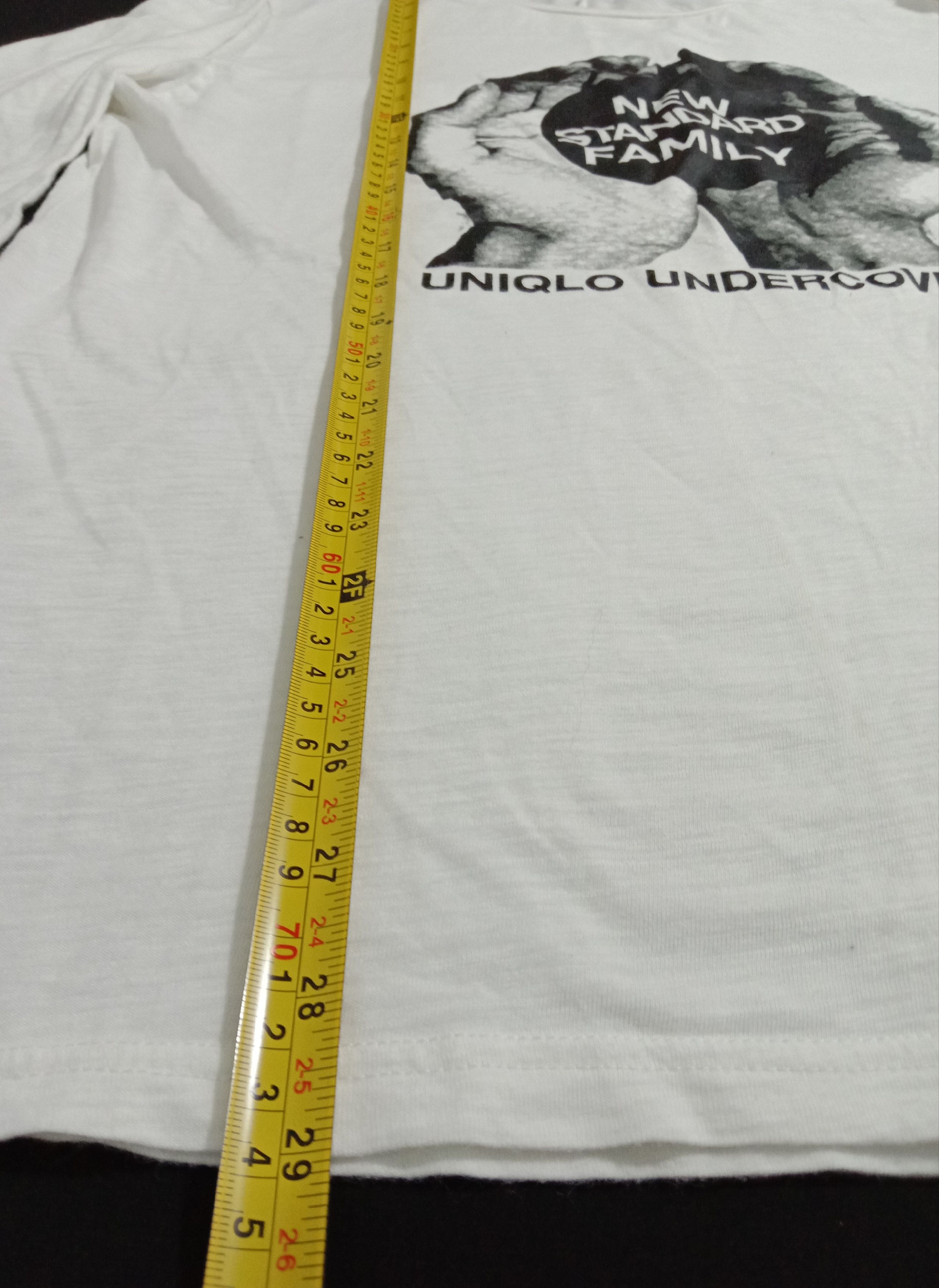 Undercover × Uniqlo Undercover New Standard Family Tee Jun Takahashi Size XL / US 12-14 / IT 48-50 - 8 Thumbnail