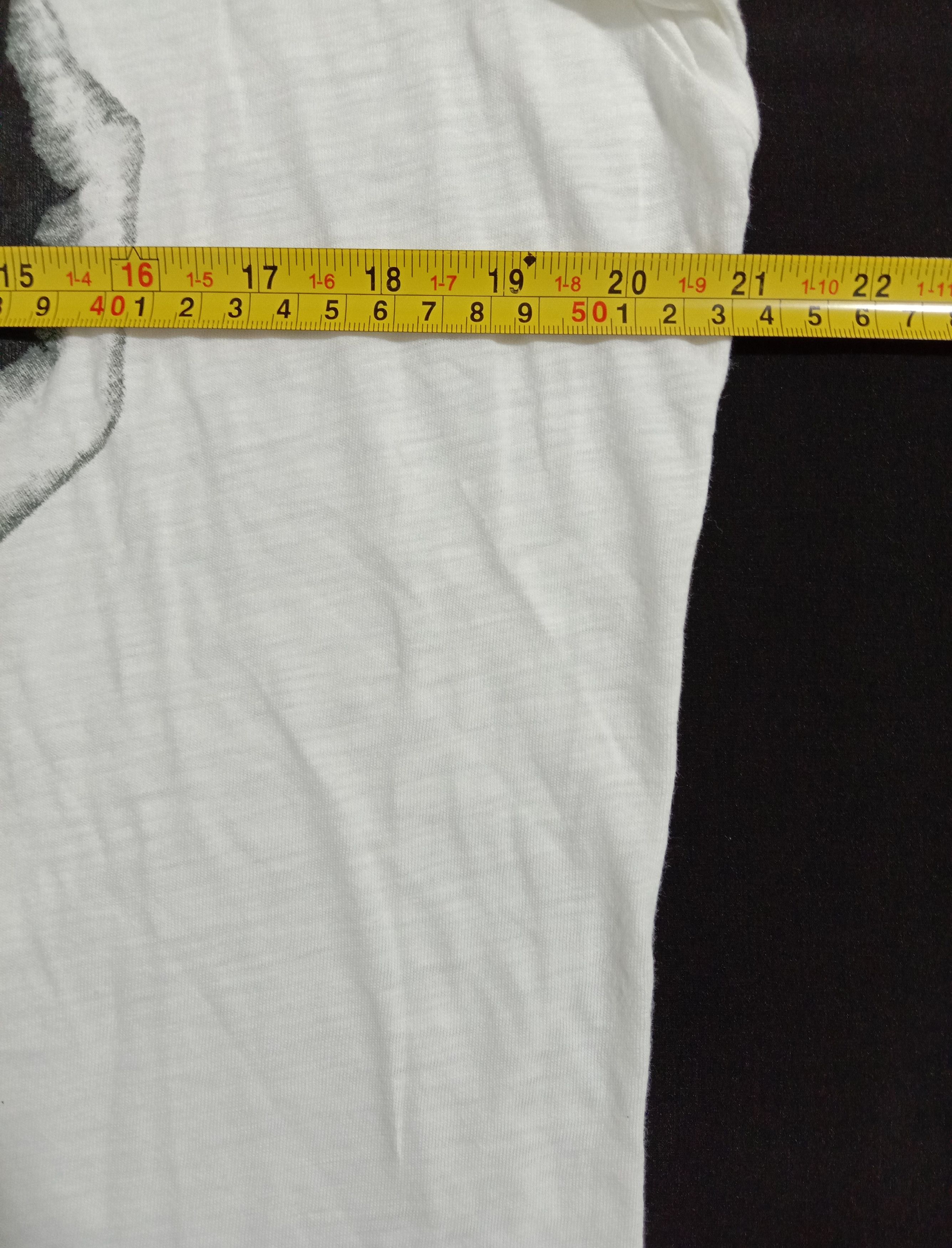 Undercover × Uniqlo Undercover New Standard Family Tee Jun Takahashi Size XL / US 12-14 / IT 48-50 - 9 Thumbnail