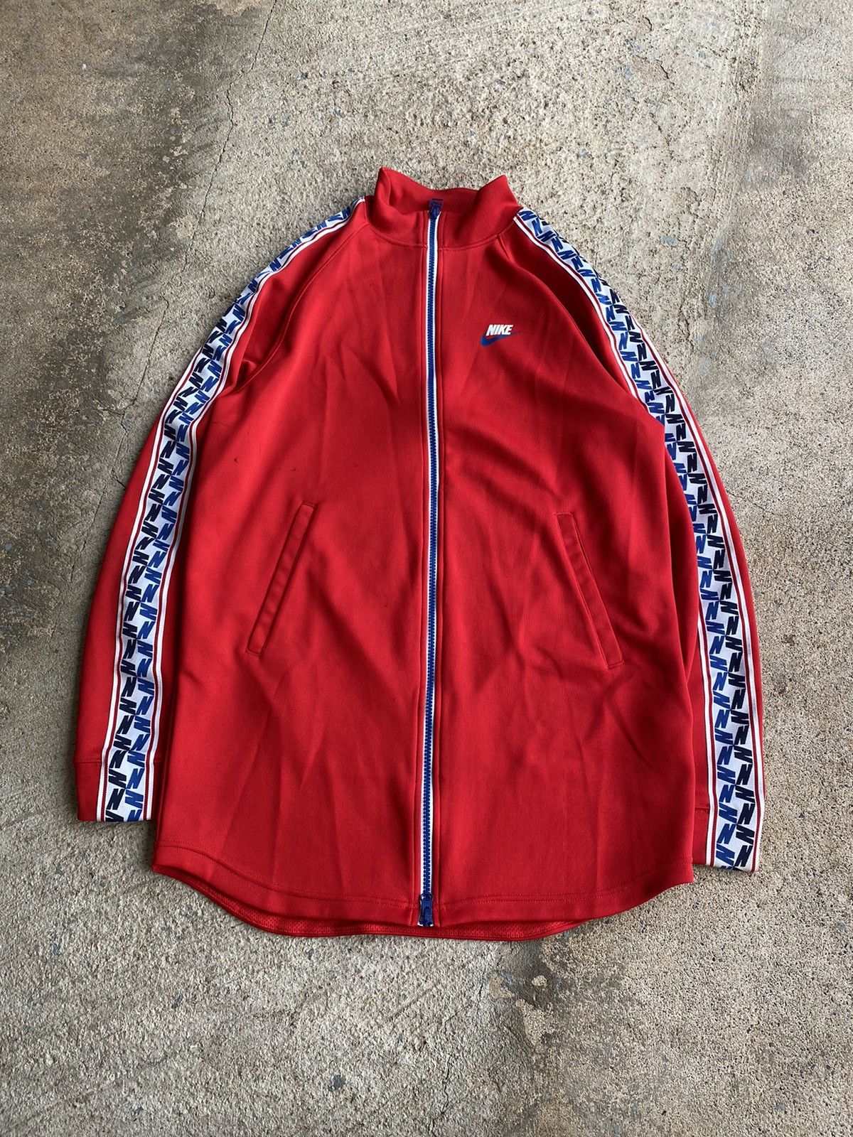 Nike × Vintage Vintage Nike Y2K Full Zip Oversized Stained Track Jacket Size US S / EU 44-46 / 1 - 1 Thumbnail