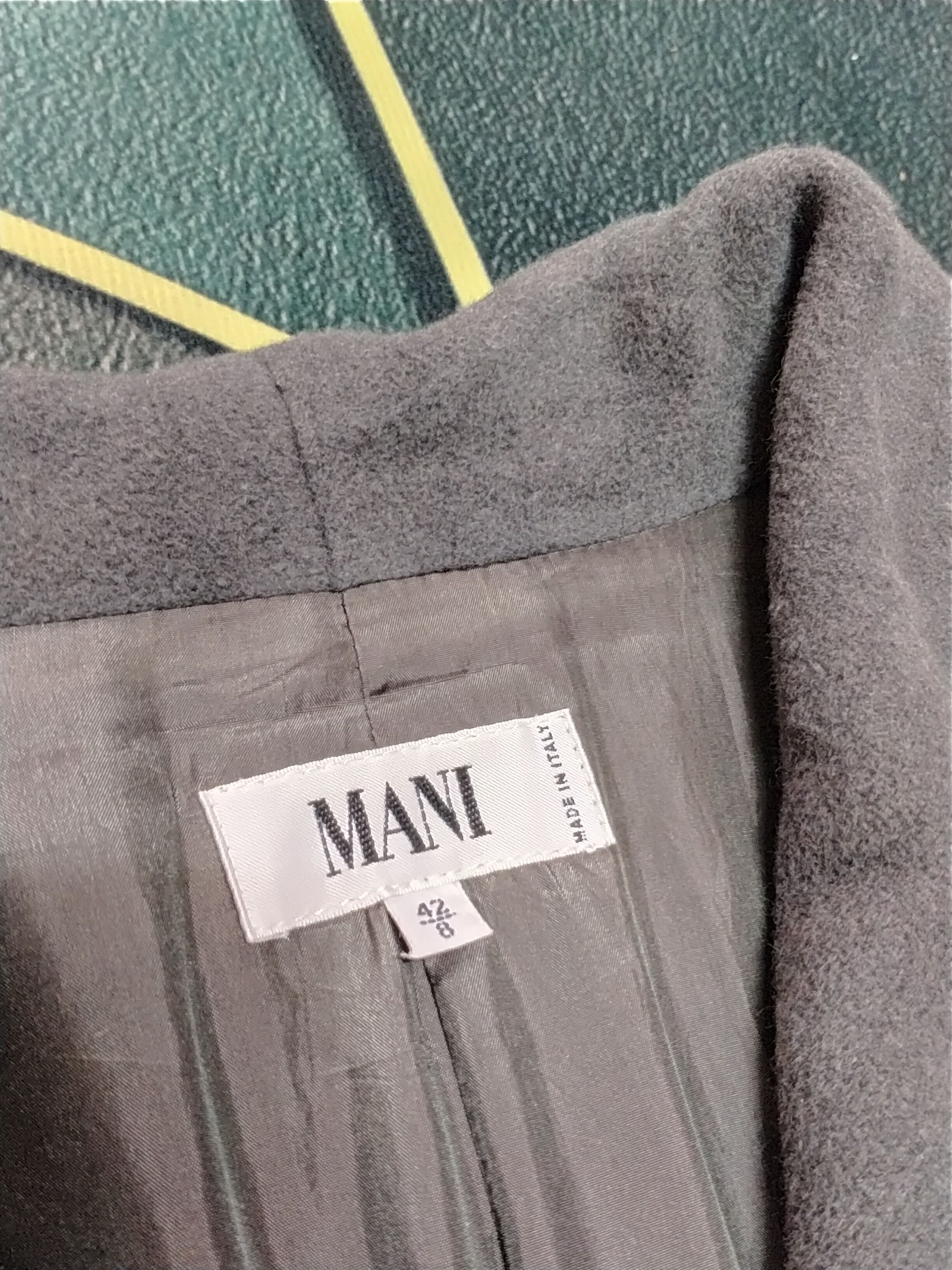 Giorgio Armani MANI BY GIORGIO ARMANI WOOL BUTTON UP COAT Size L / US 10 / IT 46 - 3 Thumbnail