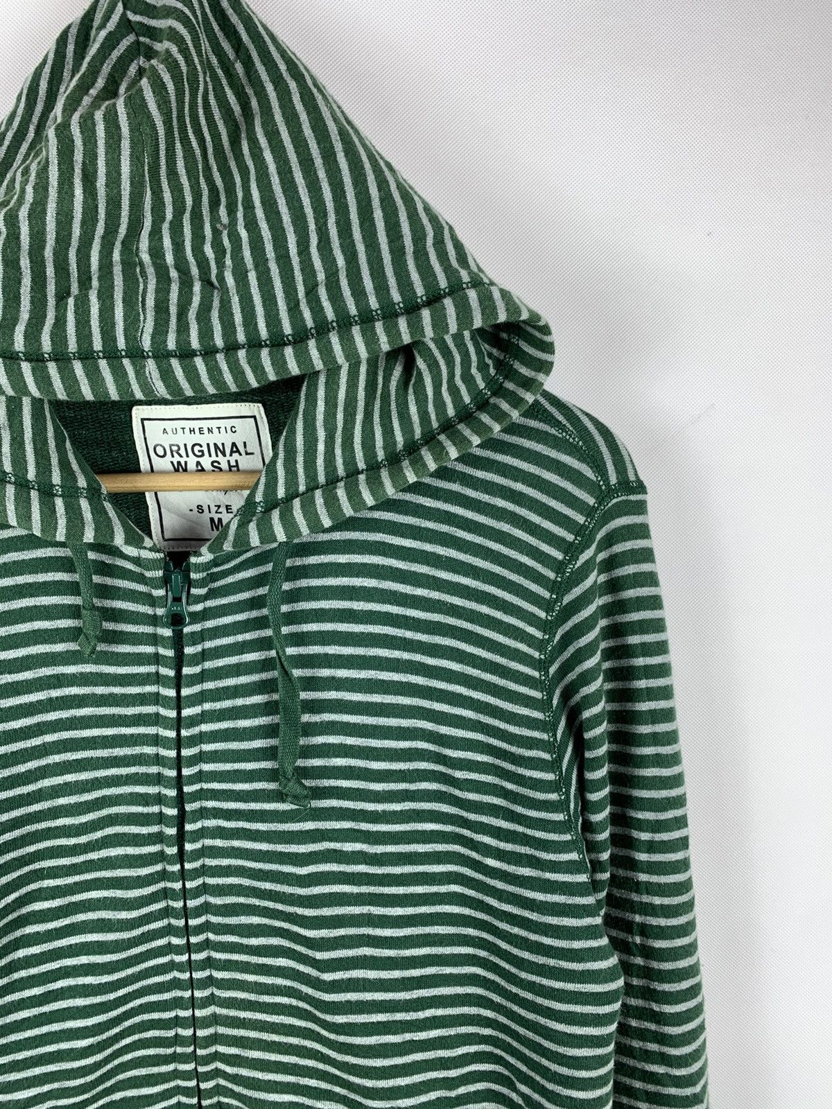 Japanese Brand Rare!!! Uniqlo Stripes Hoodie Sweatshirt Size US M / EU 48-50 / 2 - 3 Thumbnail