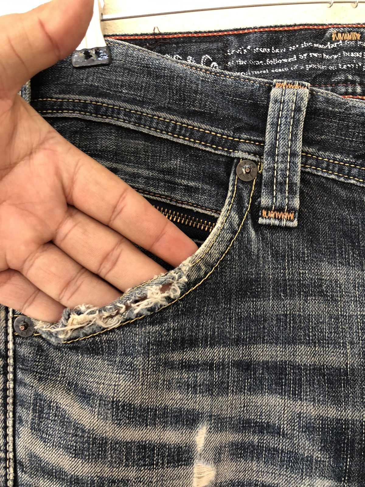 Levi's Vintage Levi’s Seasoned Disstressed Denim Size US 28 / EU 44 - 8 Thumbnail
