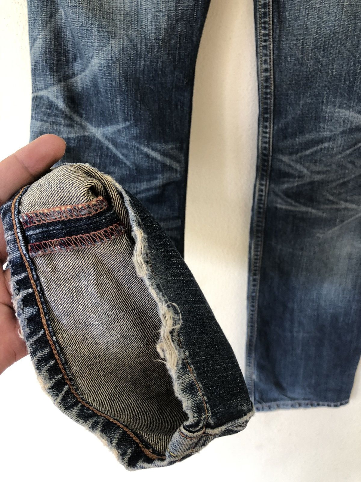 Levi's Vintage Levi’s Seasoned Disstressed Denim Size US 28 / EU 44 - 14 Thumbnail