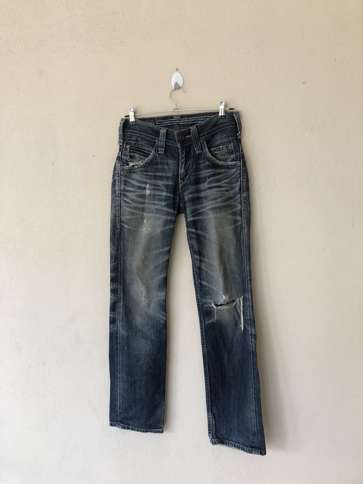 Levi's Vintage Levi’s Seasoned Disstressed Denim Size US 28 / EU 44 - 2 Thumbnail