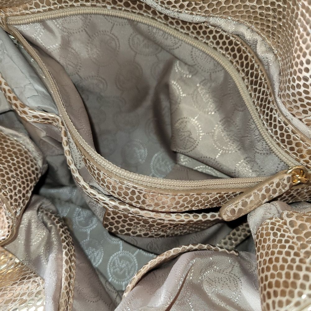Michael Kors Carey Gold Leather Snake-Embossed Shoulder Tote Metallic Size ONE SIZE - 4 Thumbnail