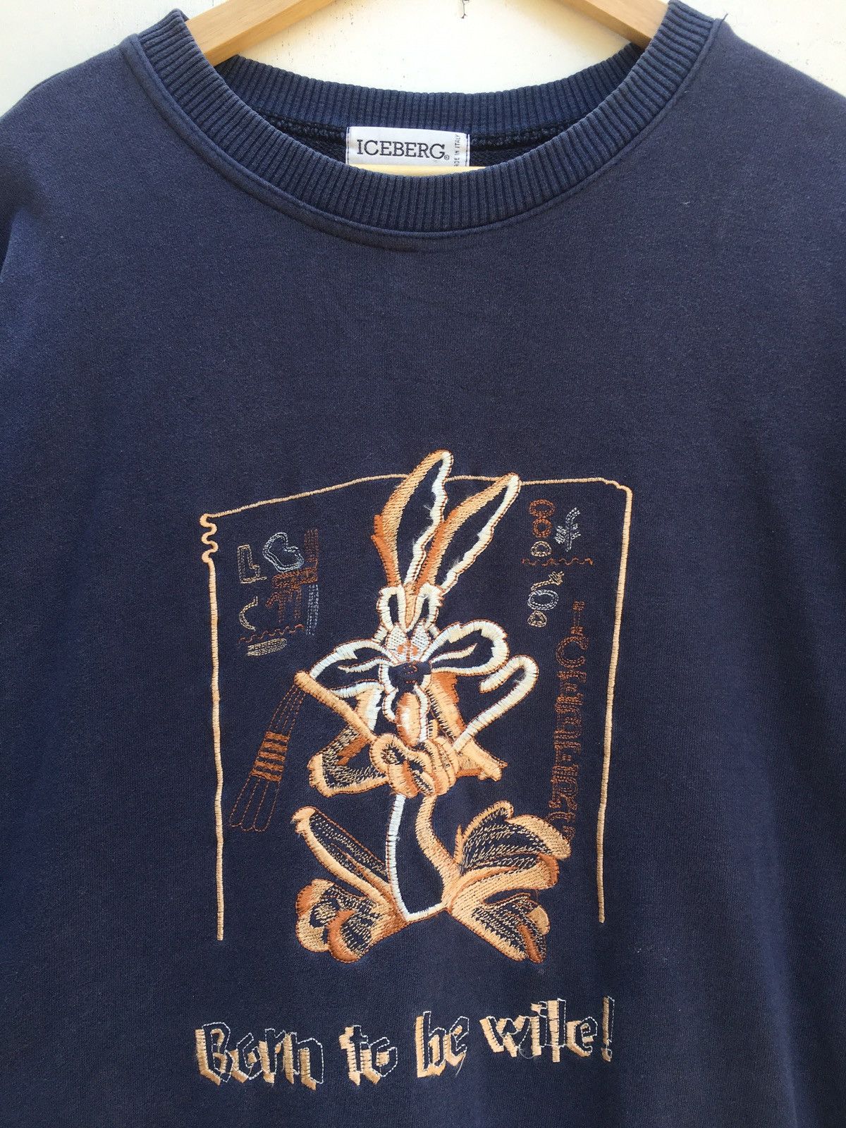 Iceberg Vtg Iceberg Road Runner Embroidered Bunny CharacterDisney Size US L / EU 52-54 / 3 - 6 Thumbnail