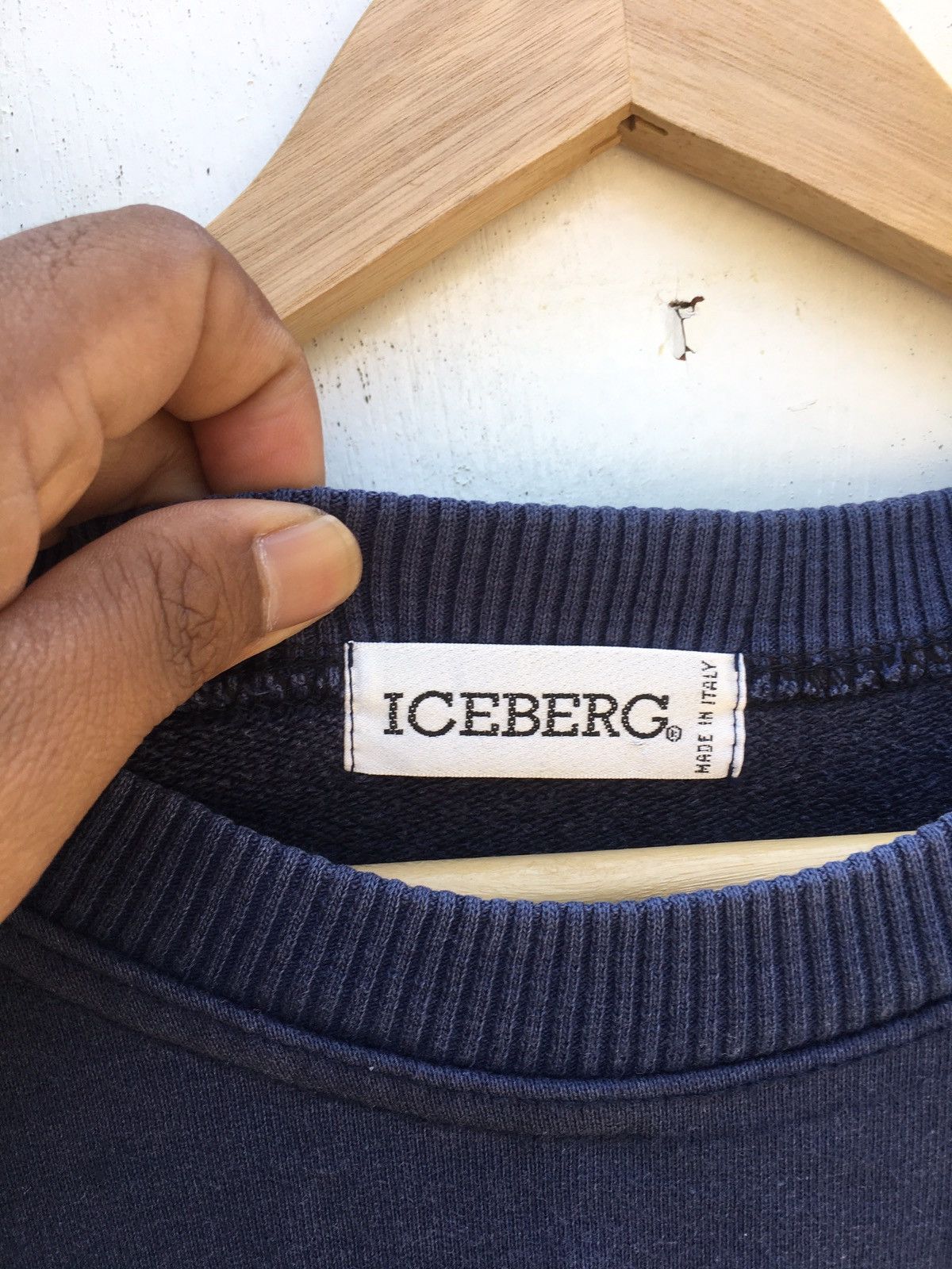 Iceberg Vtg Iceberg Road Runner Embroidered Bunny CharacterDisney Size US L / EU 52-54 / 3 - 9 Thumbnail