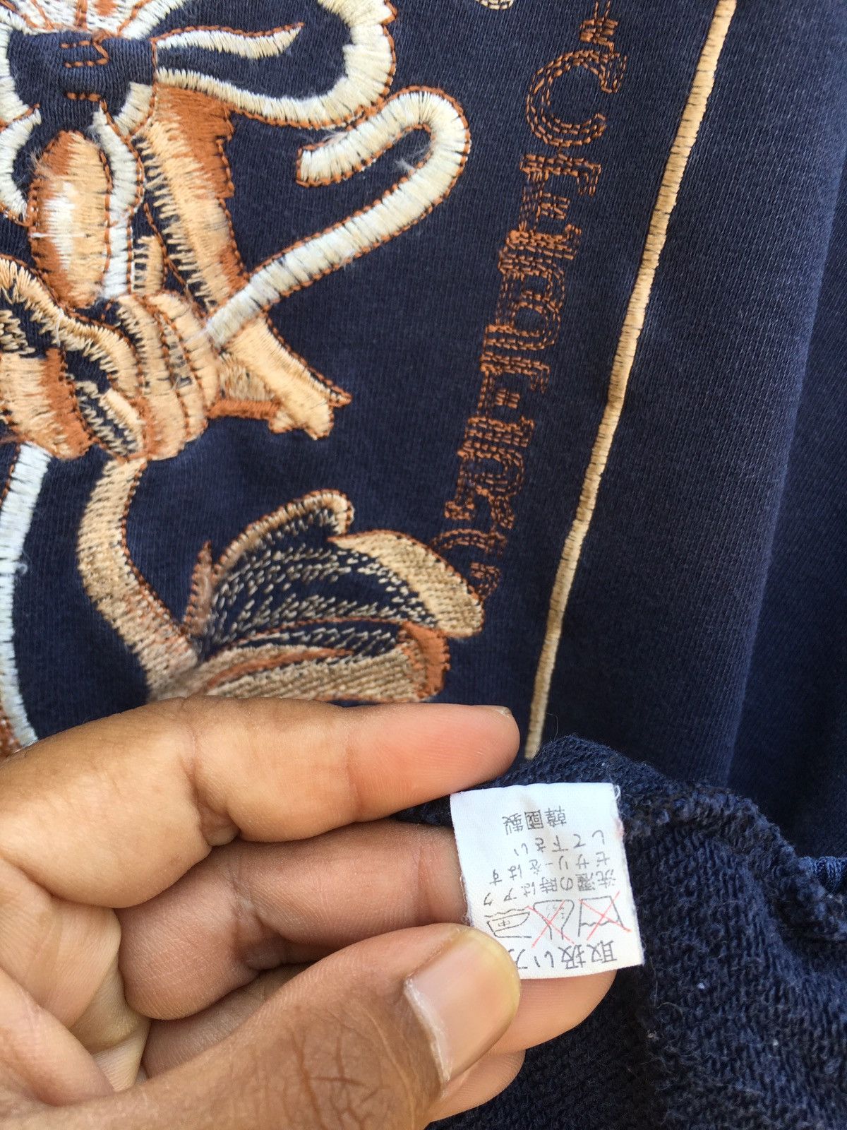 Iceberg Vtg Iceberg Road Runner Embroidered Bunny CharacterDisney Size US L / EU 52-54 / 3 - 12 Thumbnail