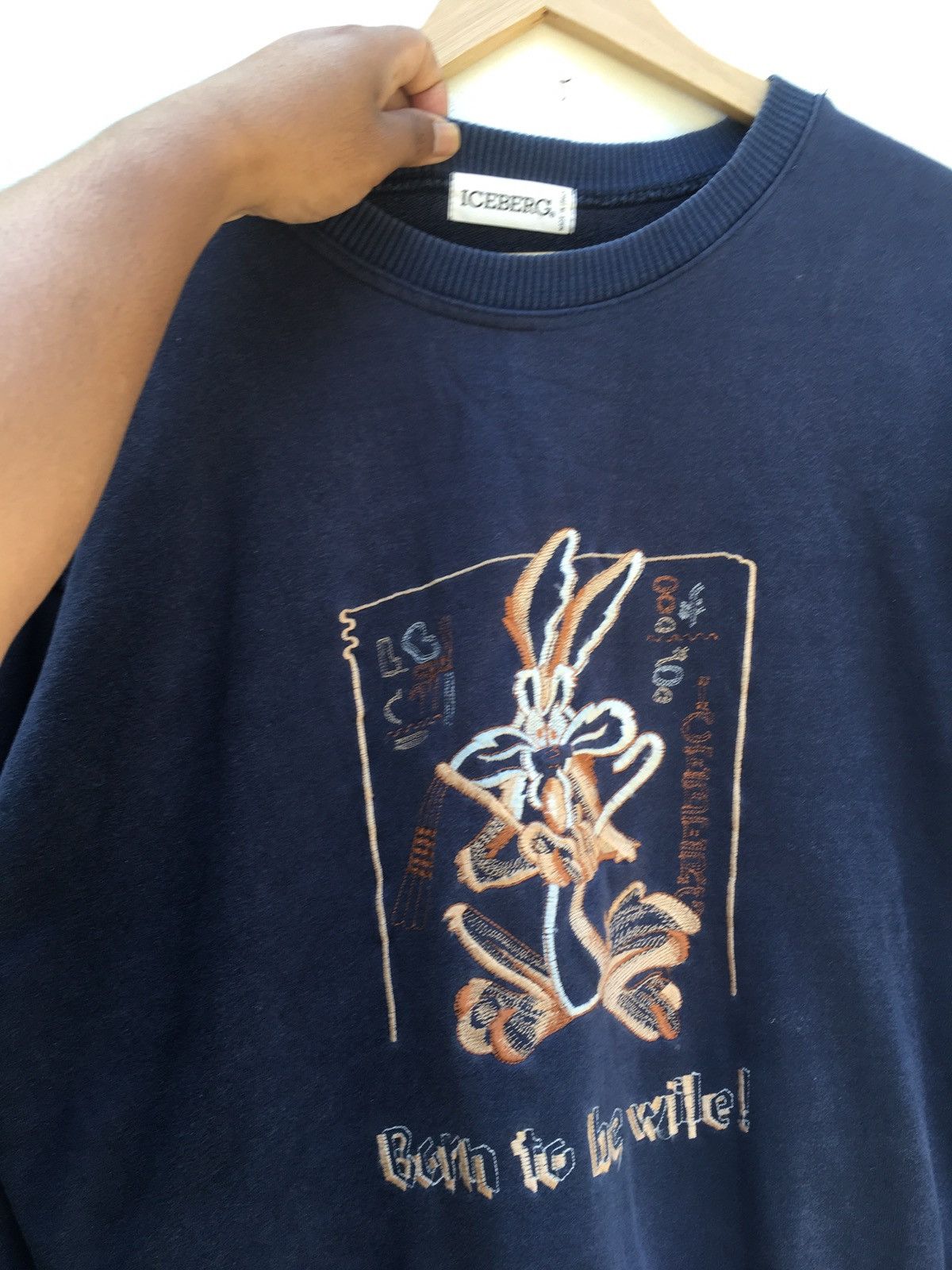 Iceberg Vtg Iceberg Road Runner Embroidered Bunny CharacterDisney Size US L / EU 52-54 / 3 - 8 Thumbnail