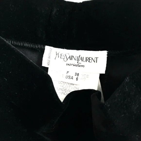Yves Saint Laurent Variation High-Waisted Velvet Bermuda Shorts US Sz 6 Size 27" / US 4 / IT 40 - 4 Thumbnail