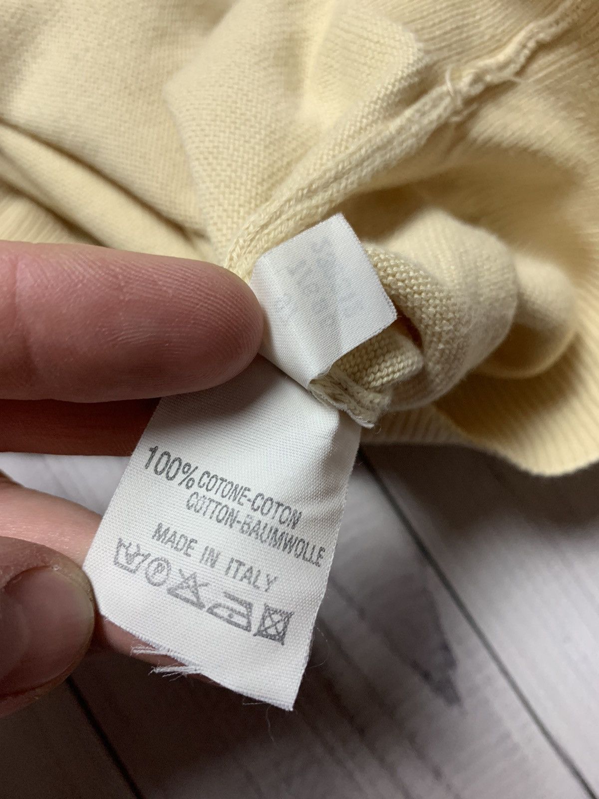 Yves Saint Laurent Vintage Yves Saint Laurent sweater V neck logo size L Size US L / EU 52-54 / 3 - 7 Thumbnail