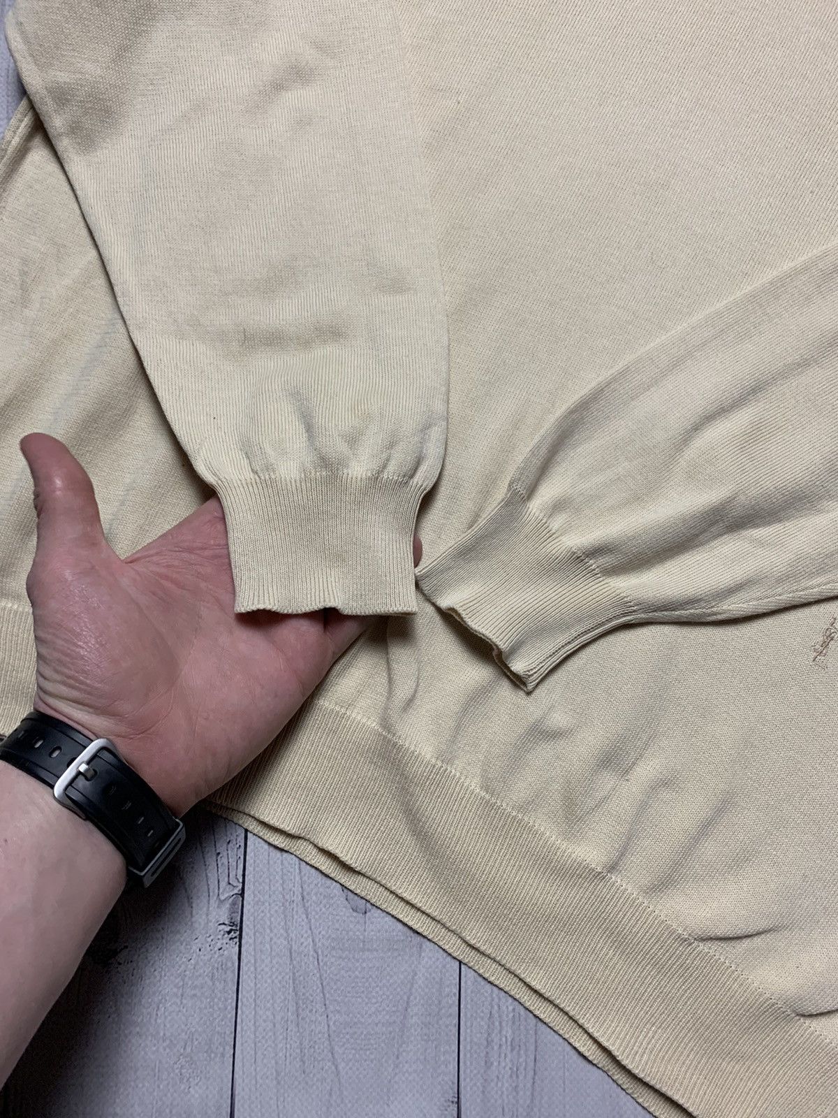 Yves Saint Laurent Vintage Yves Saint Laurent sweater V neck logo size L Size US L / EU 52-54 / 3 - 5 Thumbnail
