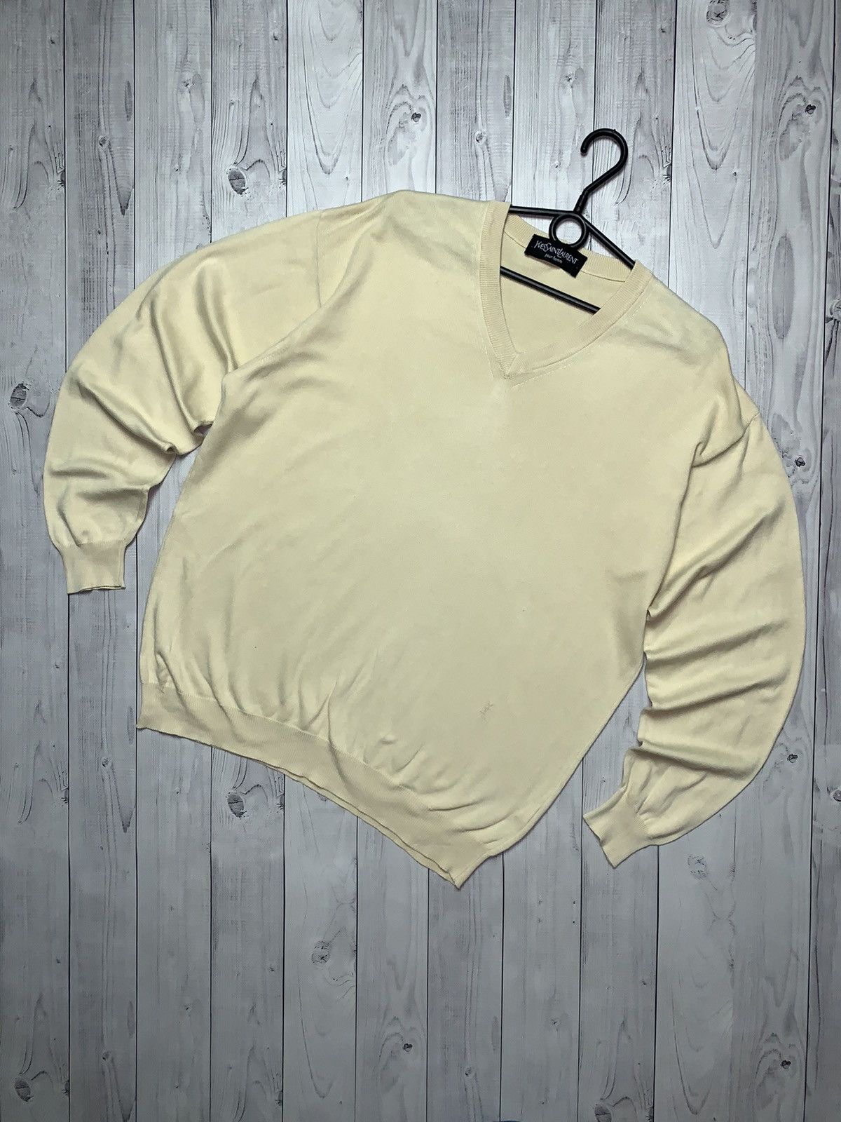 Yves Saint Laurent Vintage Yves Saint Laurent sweater V neck logo size L Size US L / EU 52-54 / 3 - 1 Thumbnail