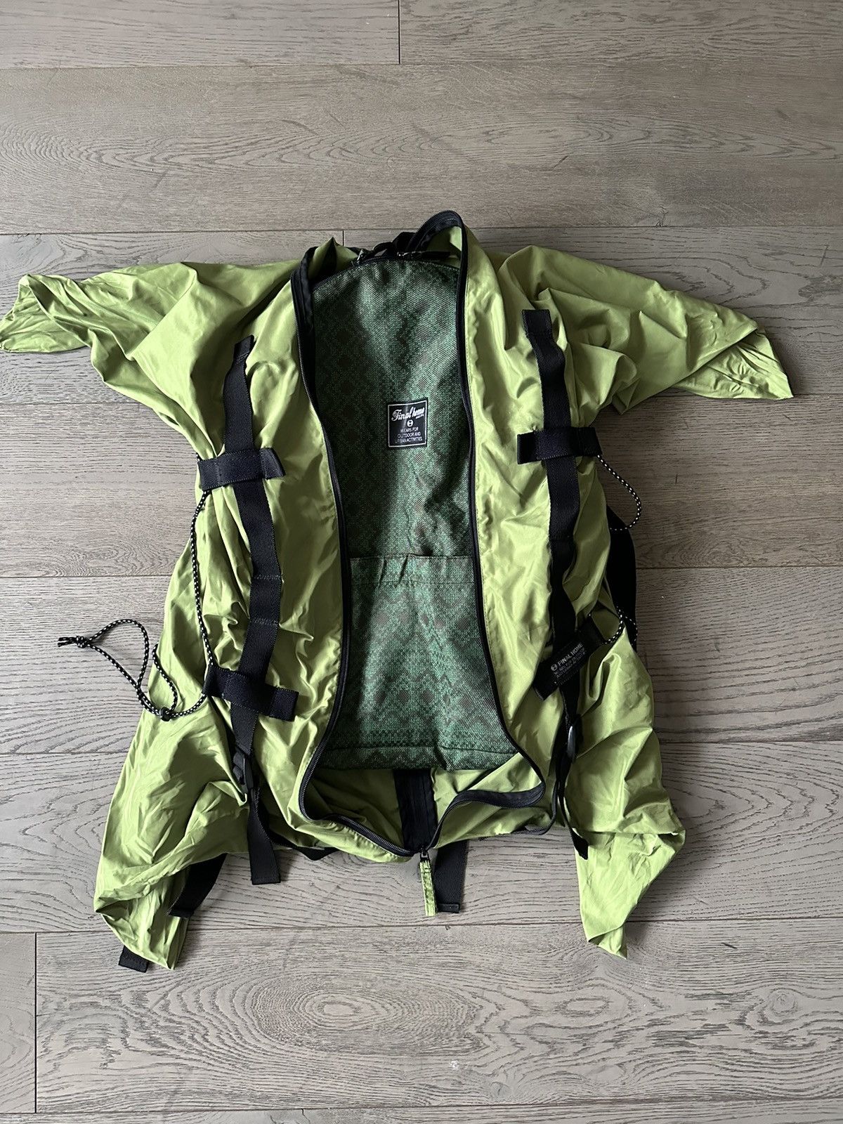 Final Home 2000s Final Home Alien Green Transformable Hiking Backpack Size ONE SIZE - 4 Thumbnail