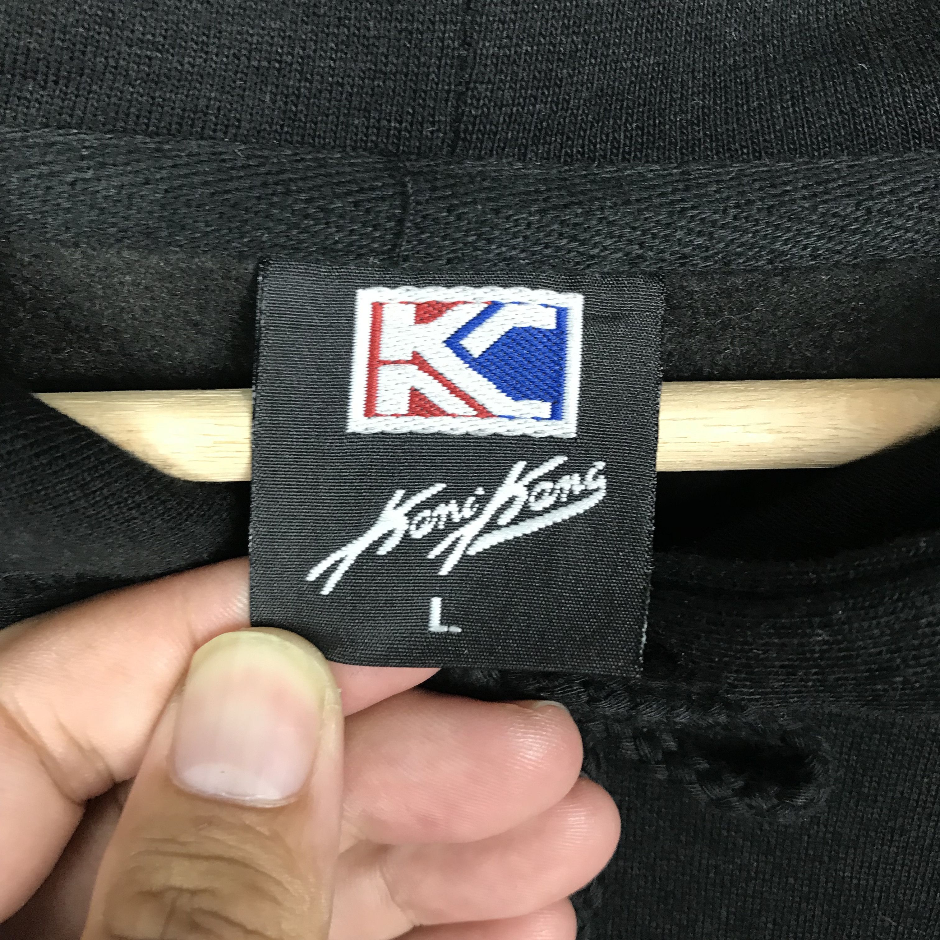 Karl Kani Last Drop‼️ Vintage Karl Kani Embroidered Logo Hoodie Size US L / EU 52-54 / 3 - 9 Thumbnail