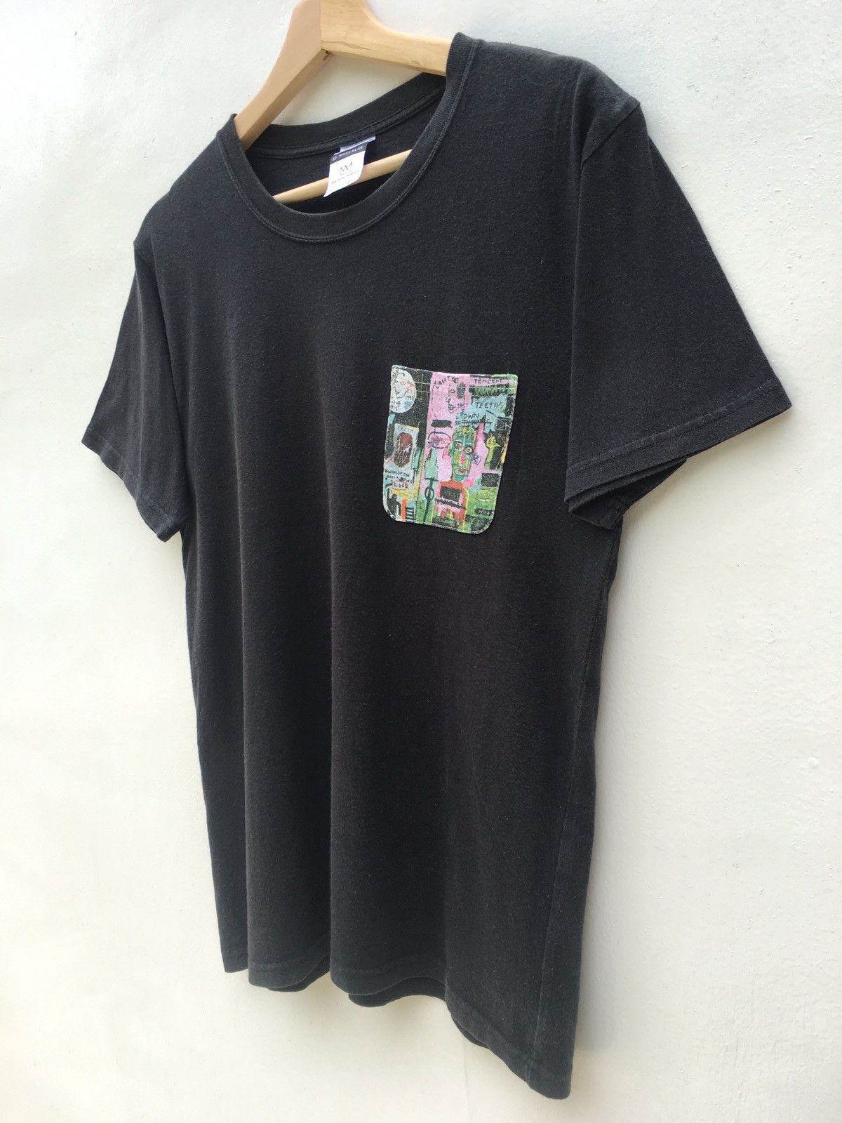 Jean-Michel Basquiat Jean Michel Basquait Spell Out with Small Pocket T Shirt Size US S / EU 44-46 / 1 - 7 Thumbnail